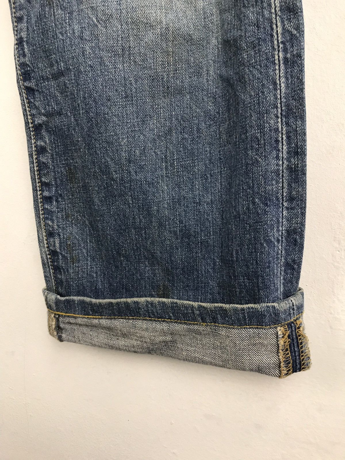 Levi's Vintage Clothing Levi’s 501 Blue Denim Jeans Distressed Vintage Size US 31 - 13 Thumbnail