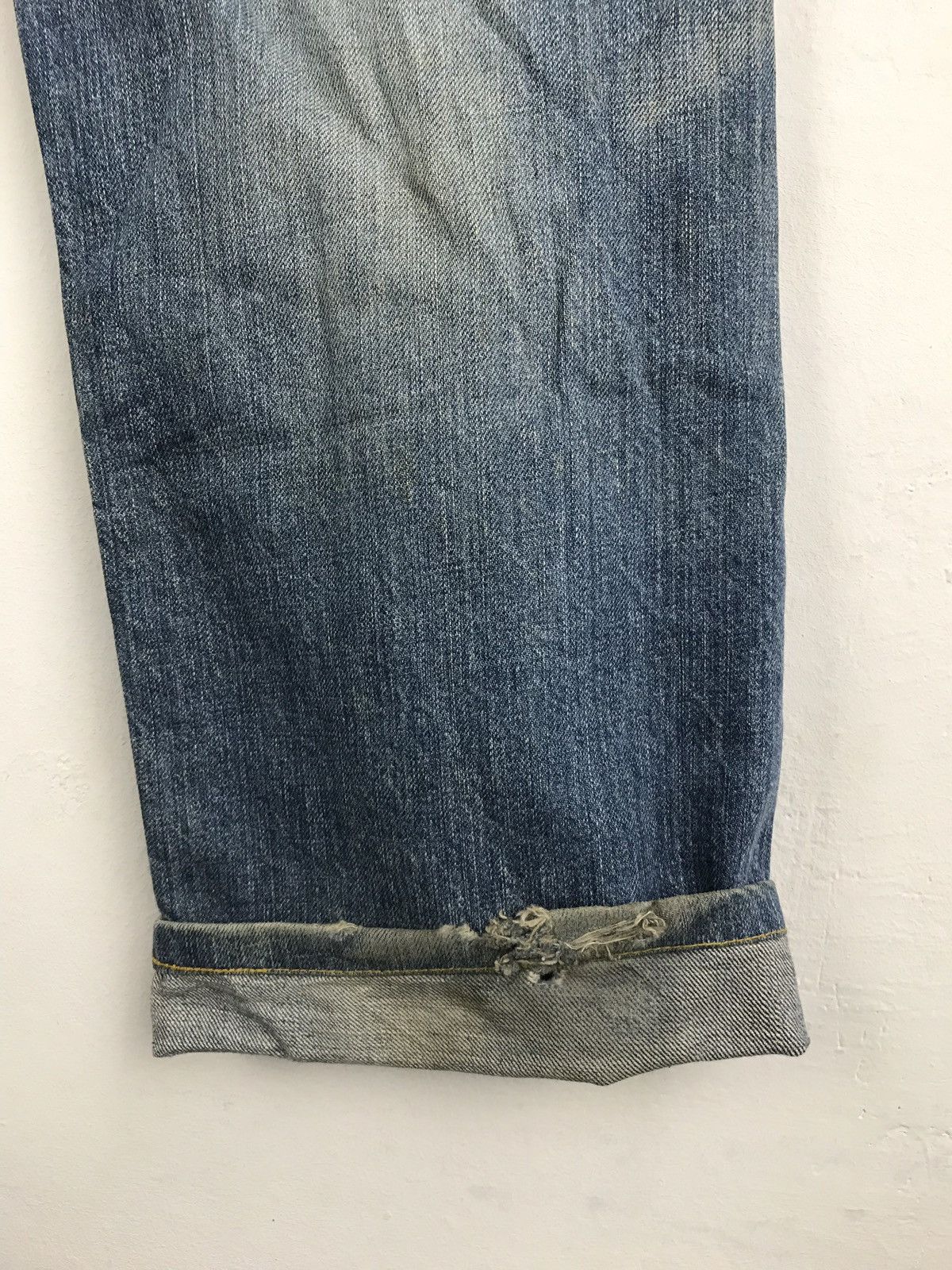 Levi's Vintage Clothing Levi’s 501 Blue Denim Jeans Distressed Vintage Size US 31 - 23 Thumbnail