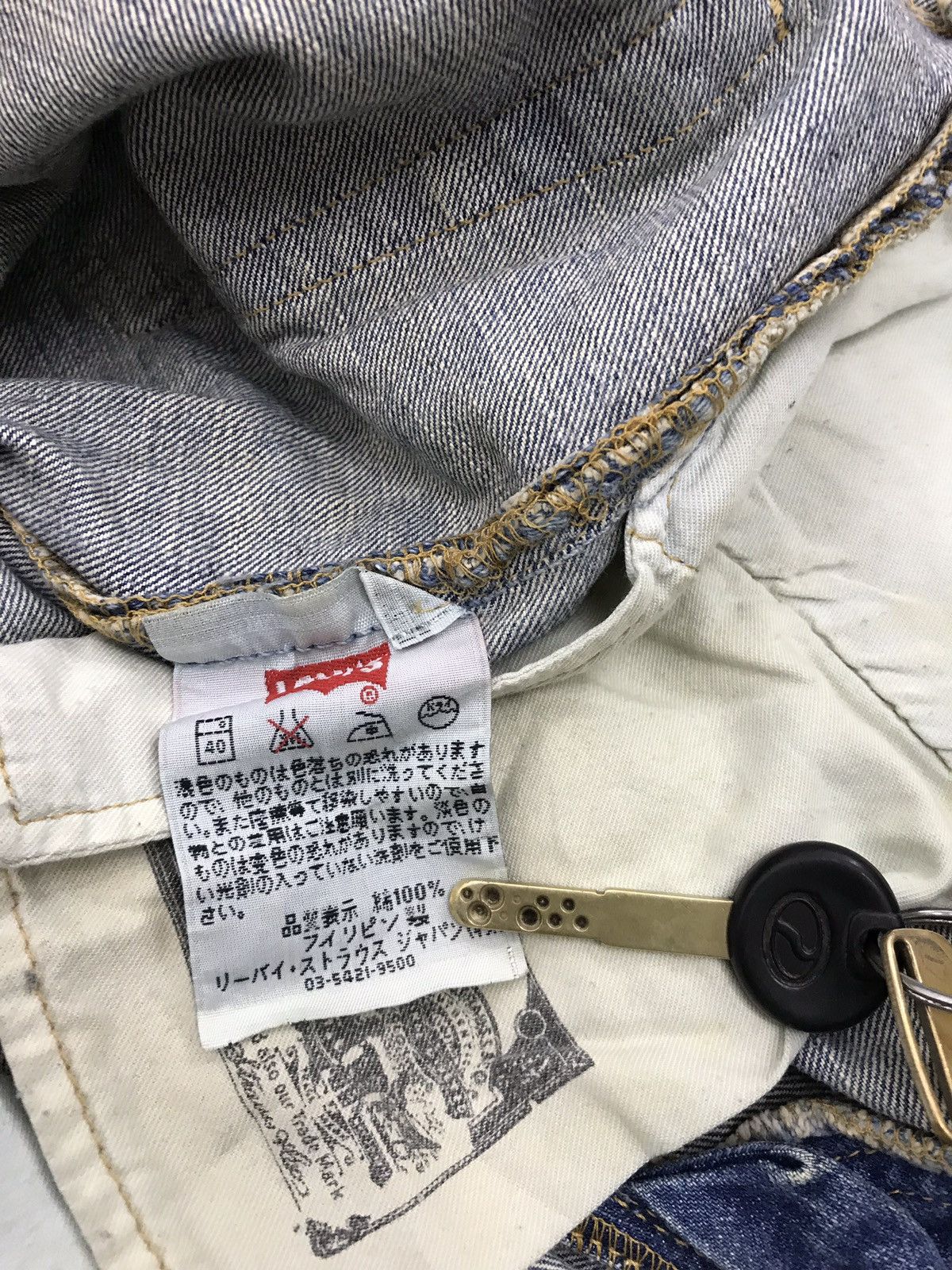 Levi's Vintage Clothing Levi’s 501 Blue Denim Jeans Distressed Vintage Size US 31 - 15 Thumbnail
