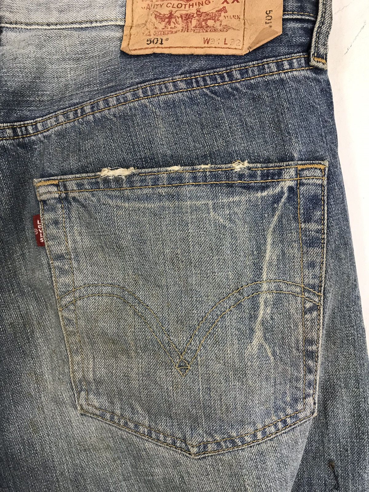 Levi's Vintage Clothing Levi’s 501 Blue Denim Jeans Distressed Vintage Size US 31 - 6 Thumbnail