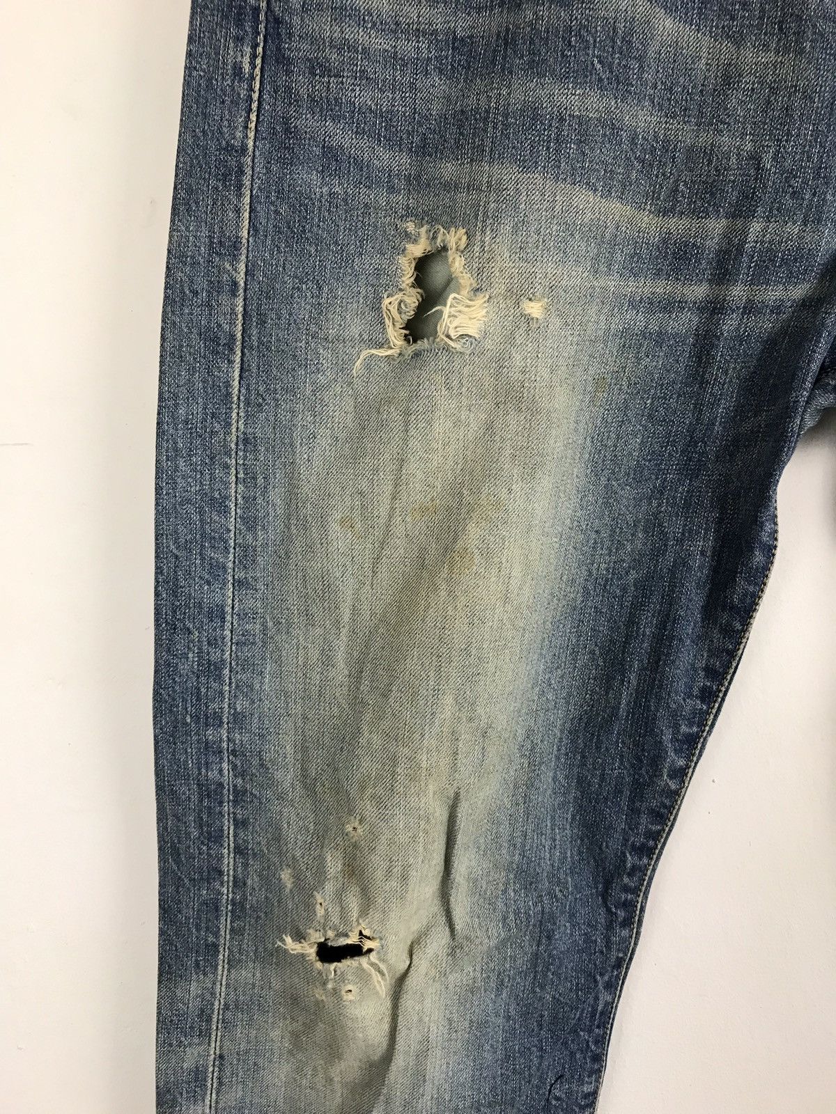 Levi's Vintage Clothing Levi’s 501 Blue Denim Jeans Distressed Vintage Size US 31 - 9 Thumbnail