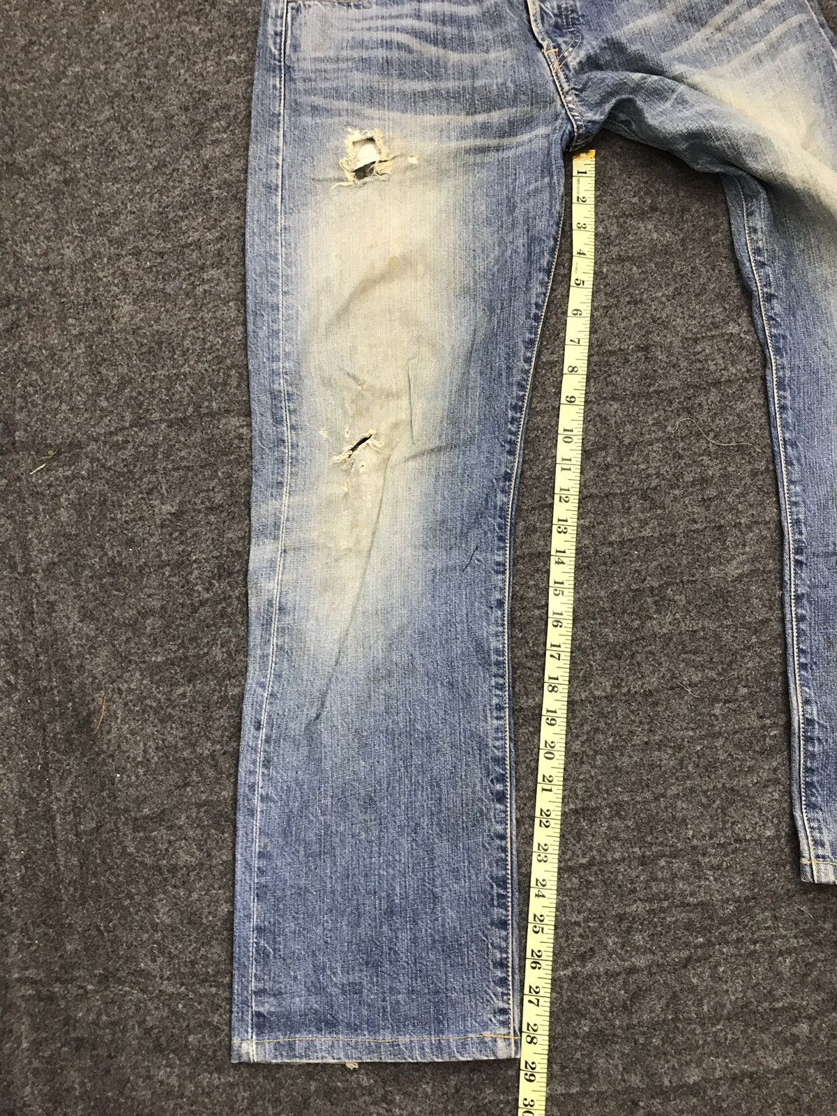 Levi's Vintage Clothing Levi’s 501 Blue Denim Jeans Distressed Vintage Size US 31 - 20 Thumbnail