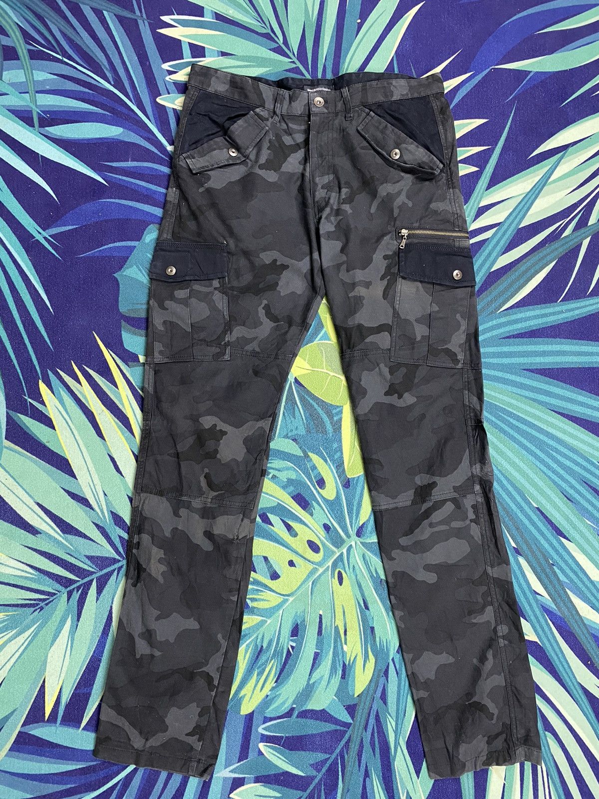 Japanese Brand Semantic design Camo cargo pant style Size US 32 / EU 48 - 1 Thumbnail