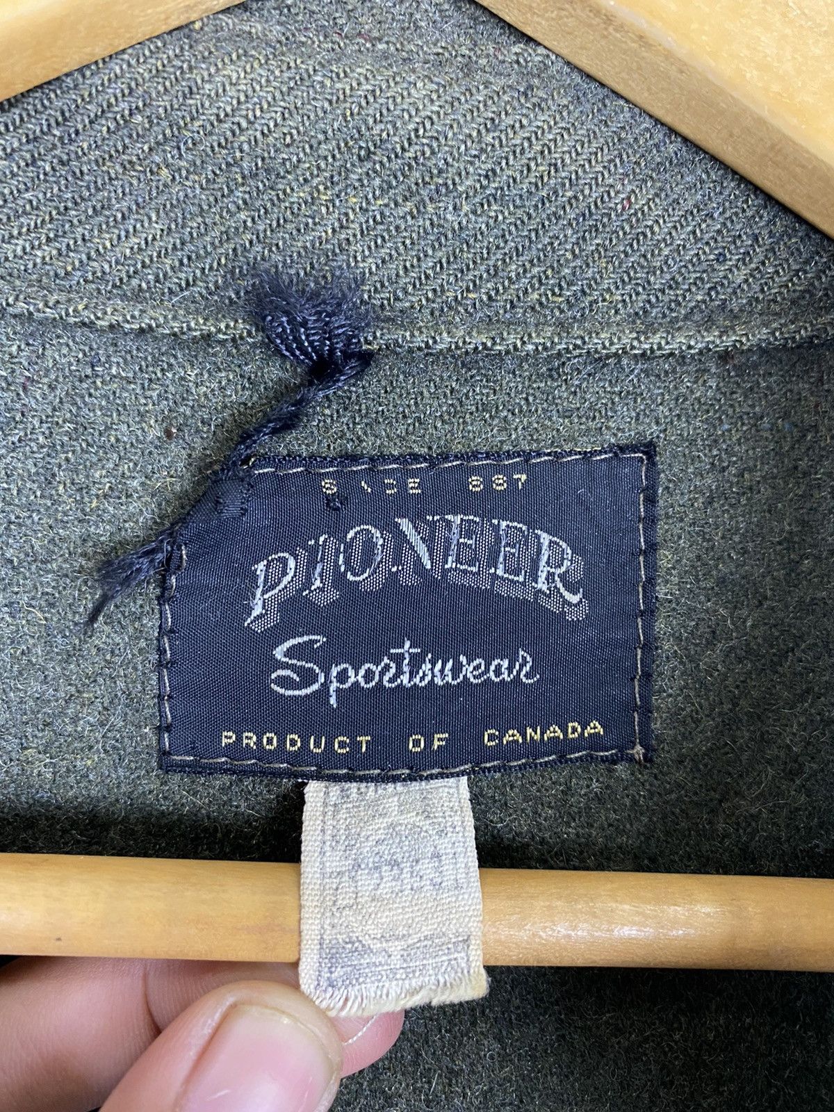 Other VINTAGE PIONEER SPORTWEAR MULTI-POCKET WOOL JACKET Size US L / EU 52-54 / 3 - 12 Thumbnail