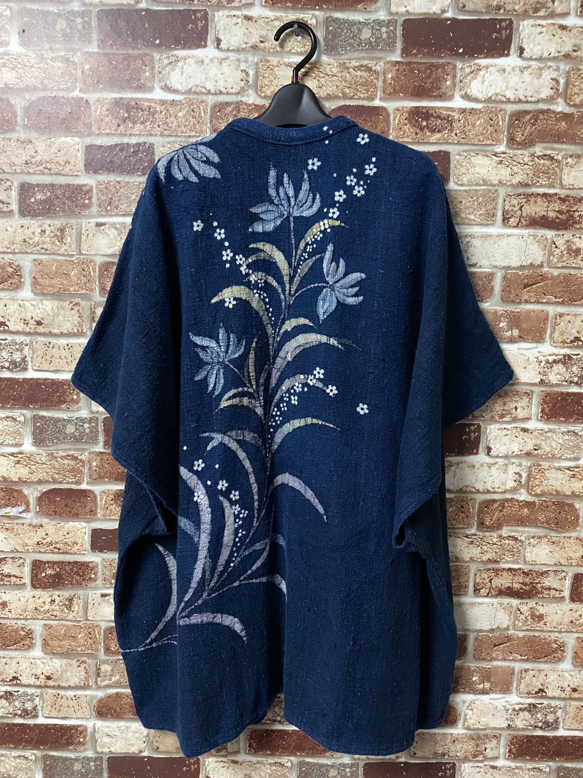 Indigo × Japanese Brand × Vintage VINTAGE INDIGO FLORAL DESIGN PONCHO STYLE Size US L / EU 52-54 / 3 - 3 Thumbnail