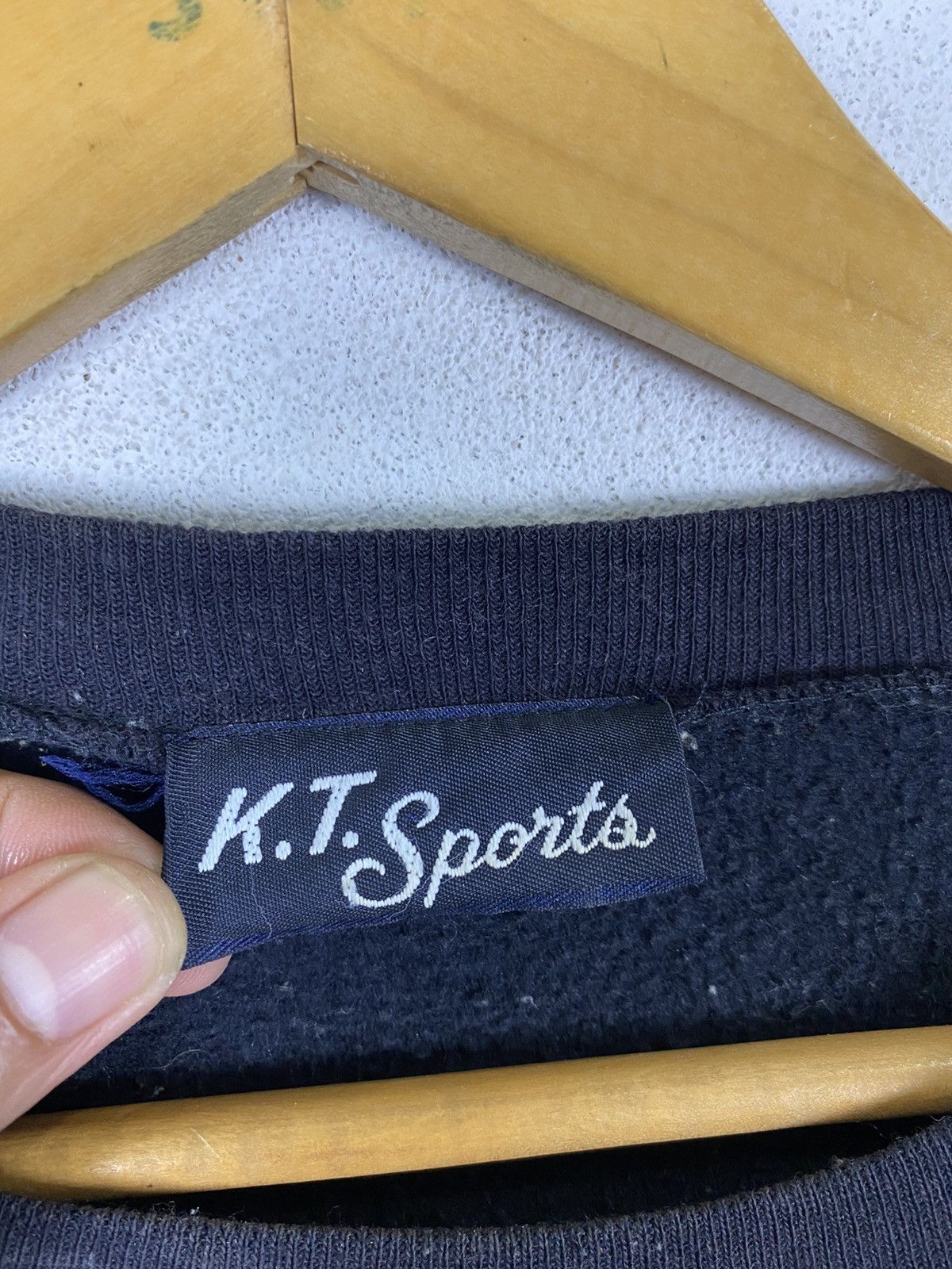 Vintage VINTAGE KT SPORTS SWEATER ART DESIGN Size US M / EU 48-50 / 2 - 5 Thumbnail
