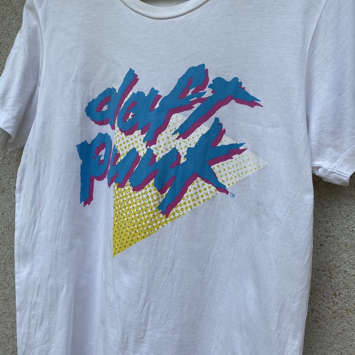 Band Tees Thrashed Daft Punk French Electronic Band Crystal Castles T Size US M / EU 48-50 / 2 - 2 Thumbnail
