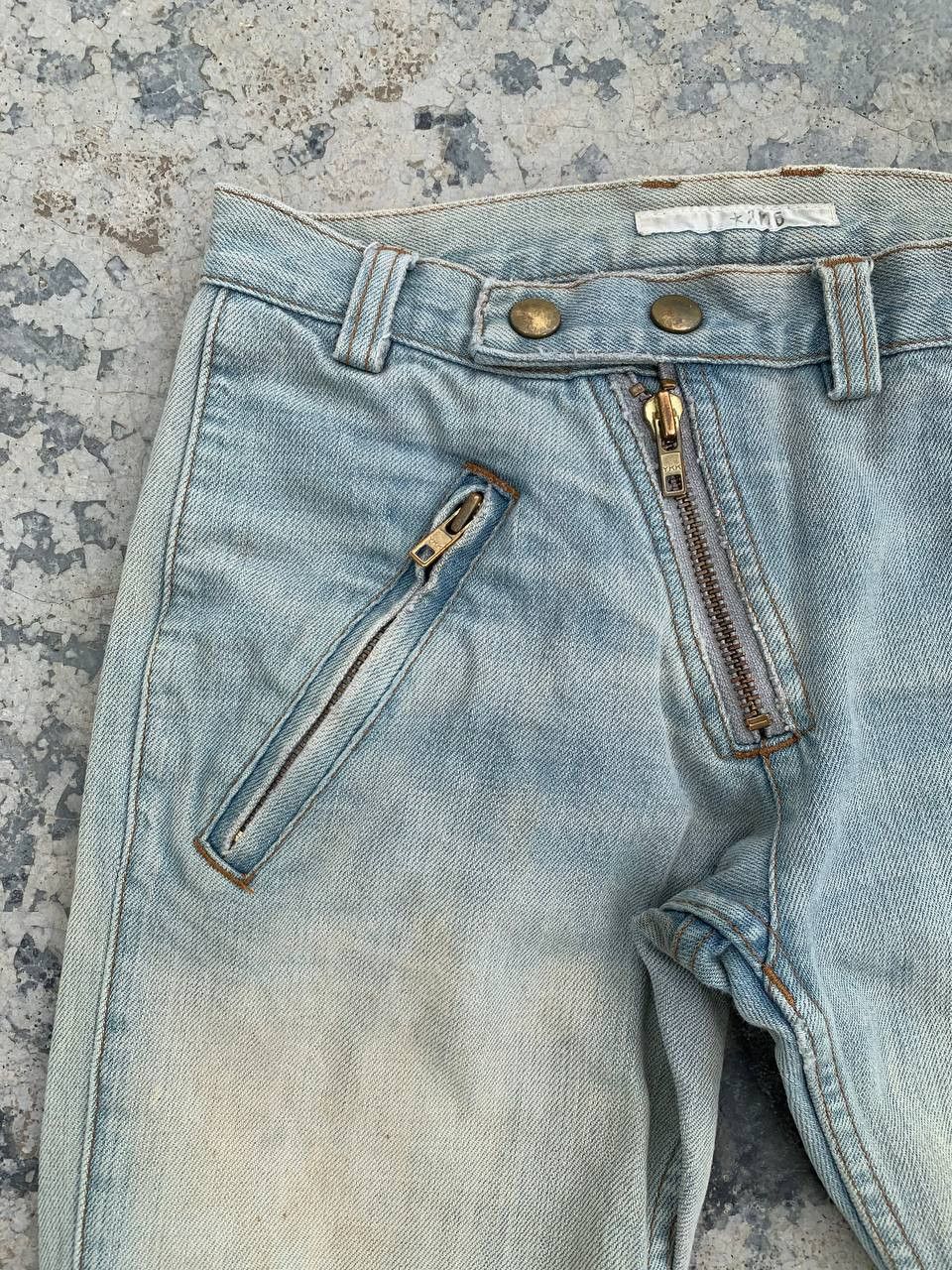 Japanese Brand Vintage RNA Assymetrical Zipper Biker Denim Washed Jeans Size 29" - 4 Thumbnail
