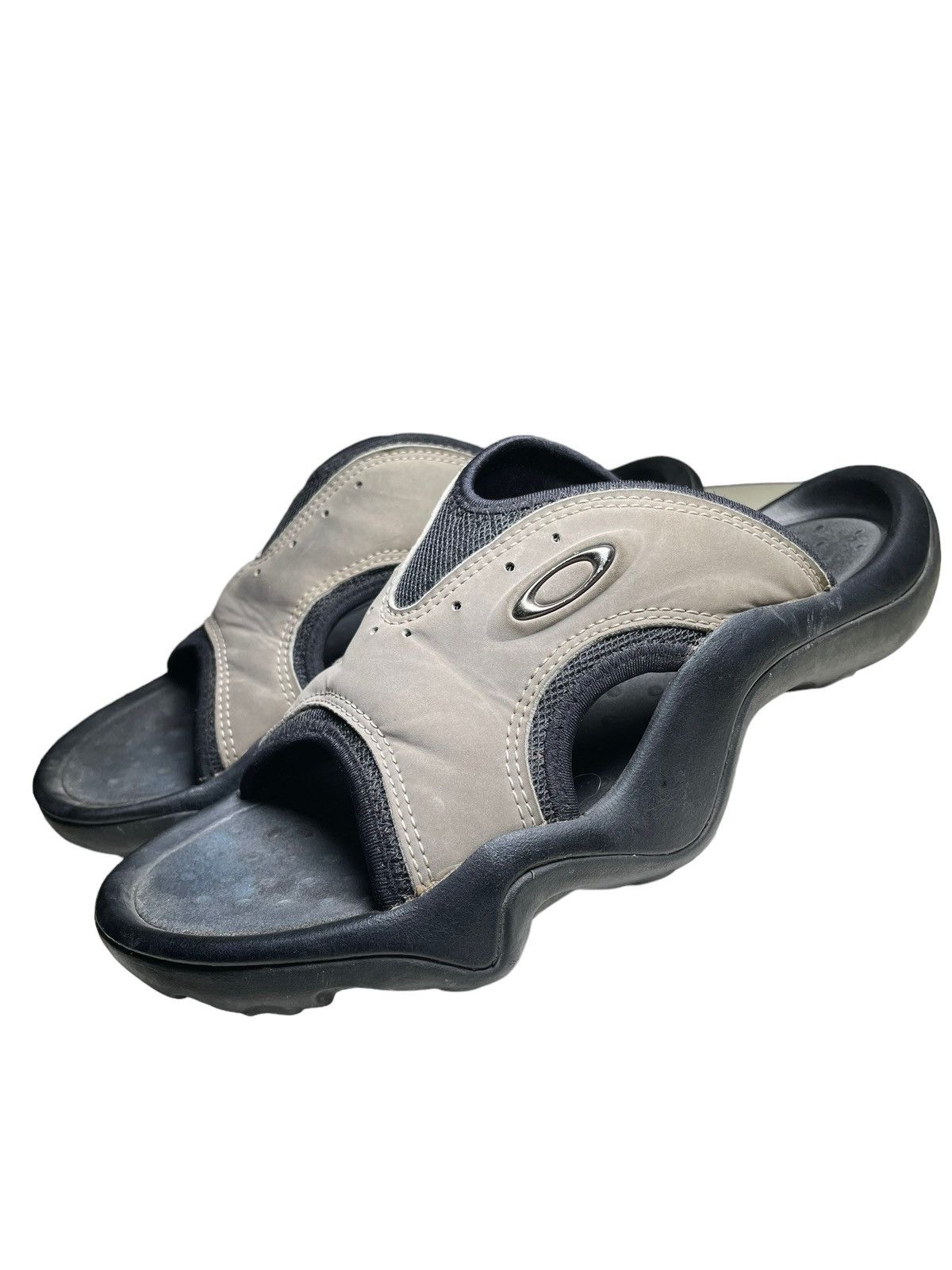 Vintage Oakley sandals