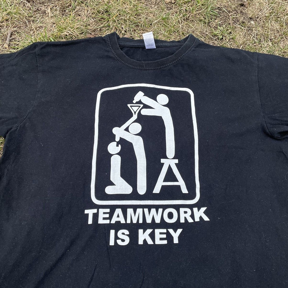 Vintage Vintage Y2K Graphic Tee Teamwork Is Key Faded Black Grunge L Size US L / EU 52-54 / 3 - 5 Thumbnail