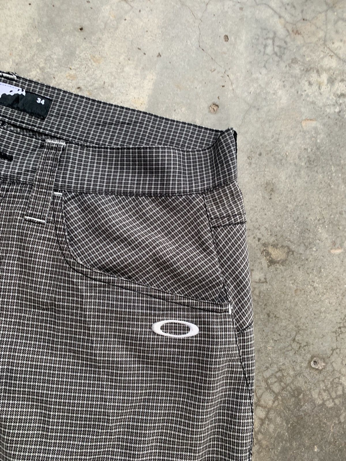 Oakley Oakley baggy pants vintage embroided logo gorpcore style Size US 34 / EU 50 - 2 Thumbnail
