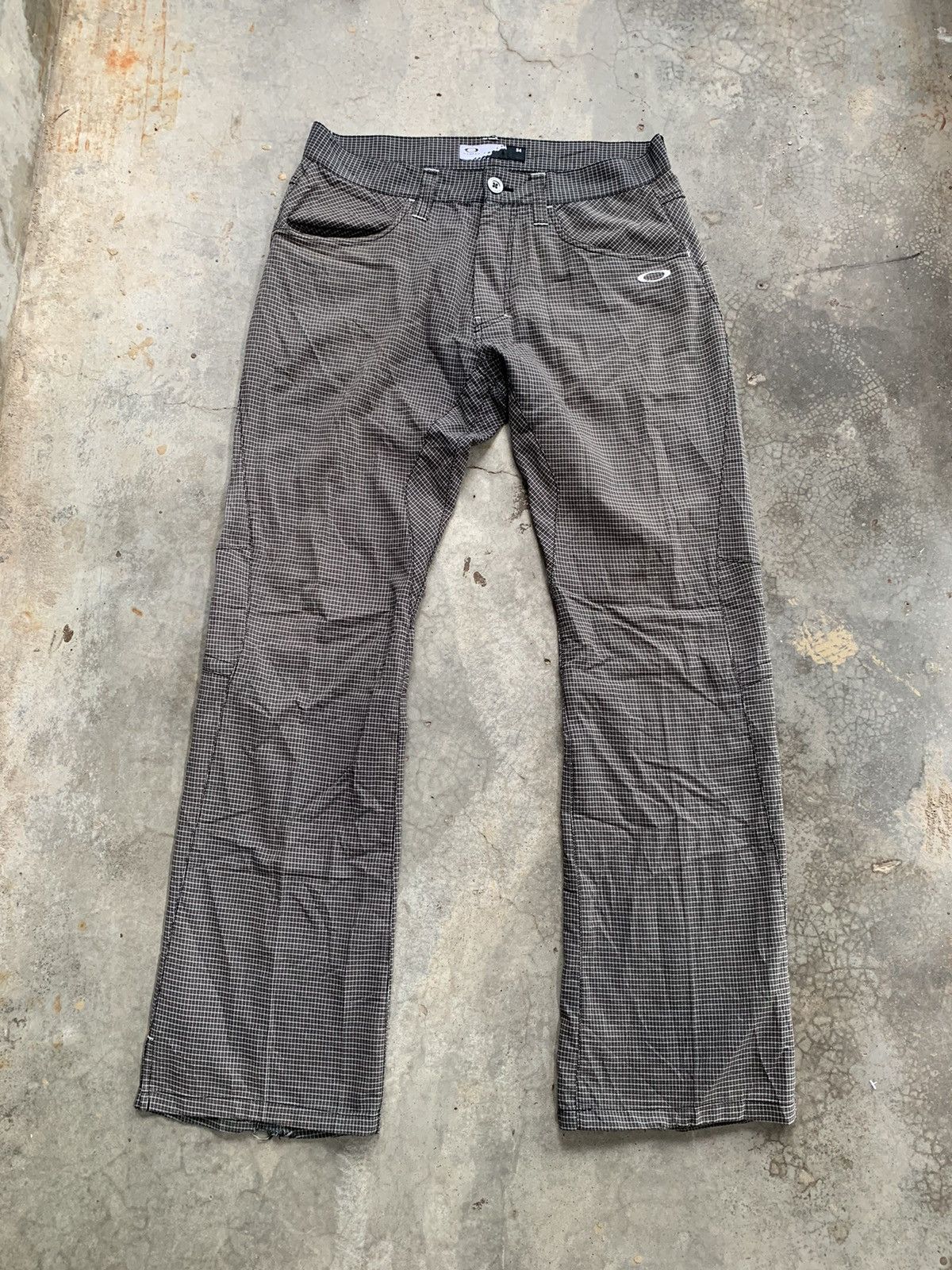 Oakley Oakley baggy pants vintage embroided logo gorpcore style Size US 34 / EU 50 - 1 Thumbnail
