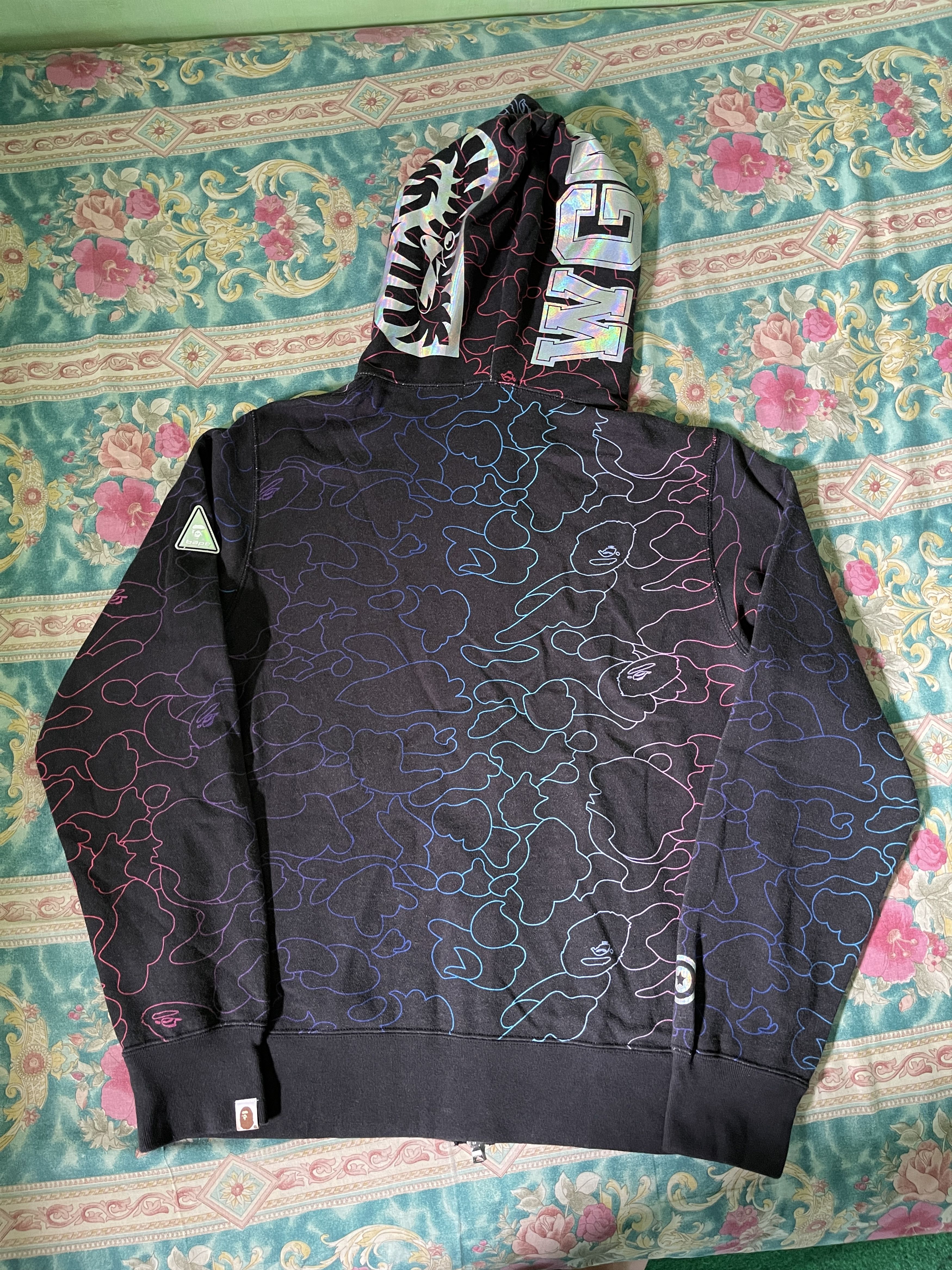 Bape Hoodie Bape Shark Stencil Camo Size US L / EU 52-54 / 3 - 4 Thumbnail