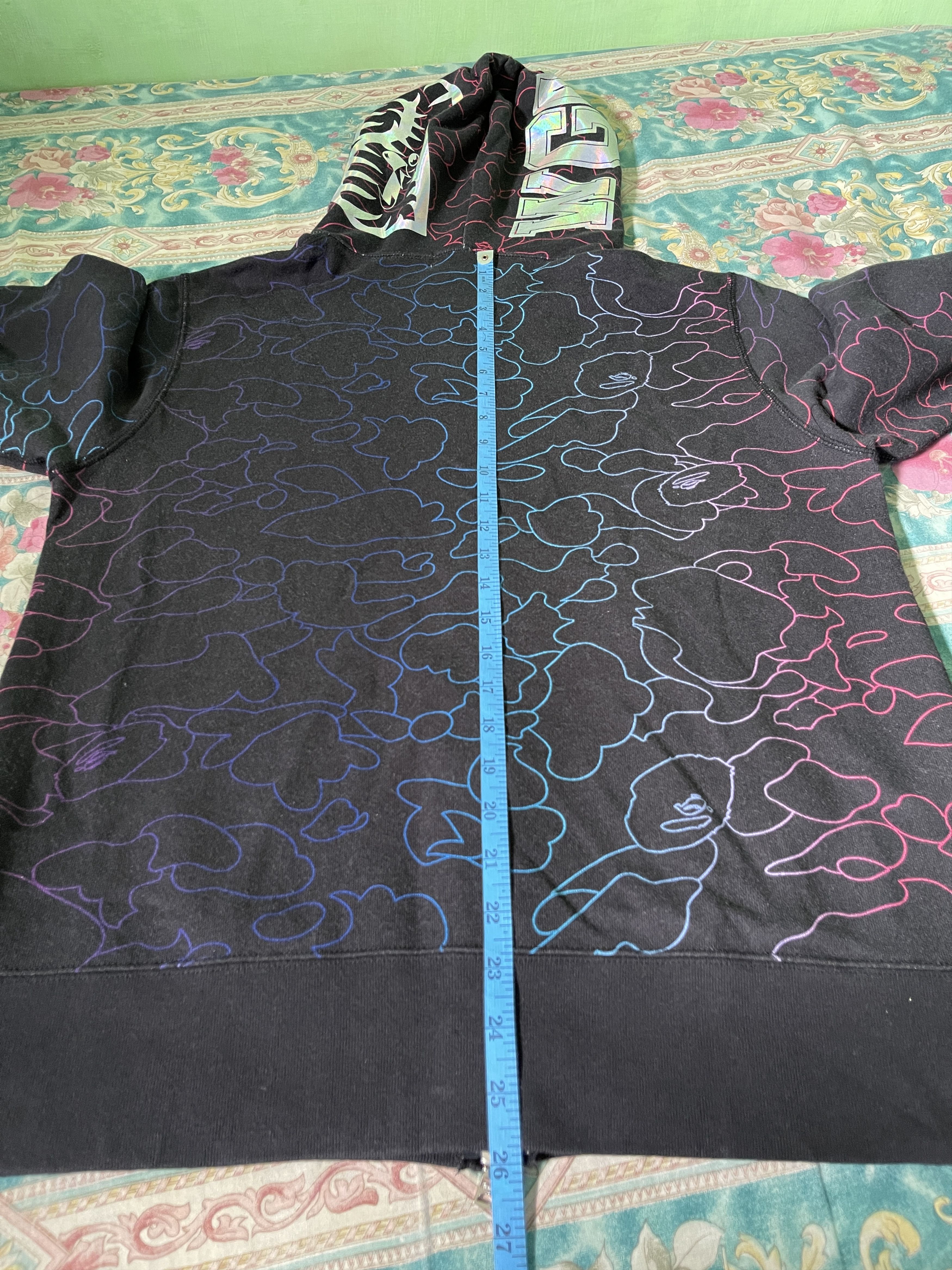 Bape Hoodie Bape Shark Stencil Camo Size US L / EU 52-54 / 3 - 19 Thumbnail