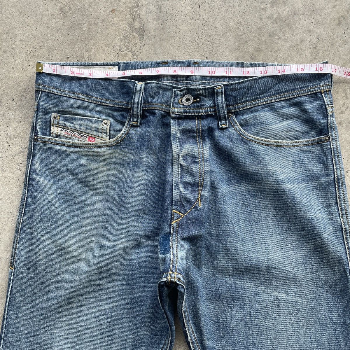Diesel Vintage Diesel Industry Faded Denim Jeans Pants Fly Button Size US 33 - 7 Thumbnail