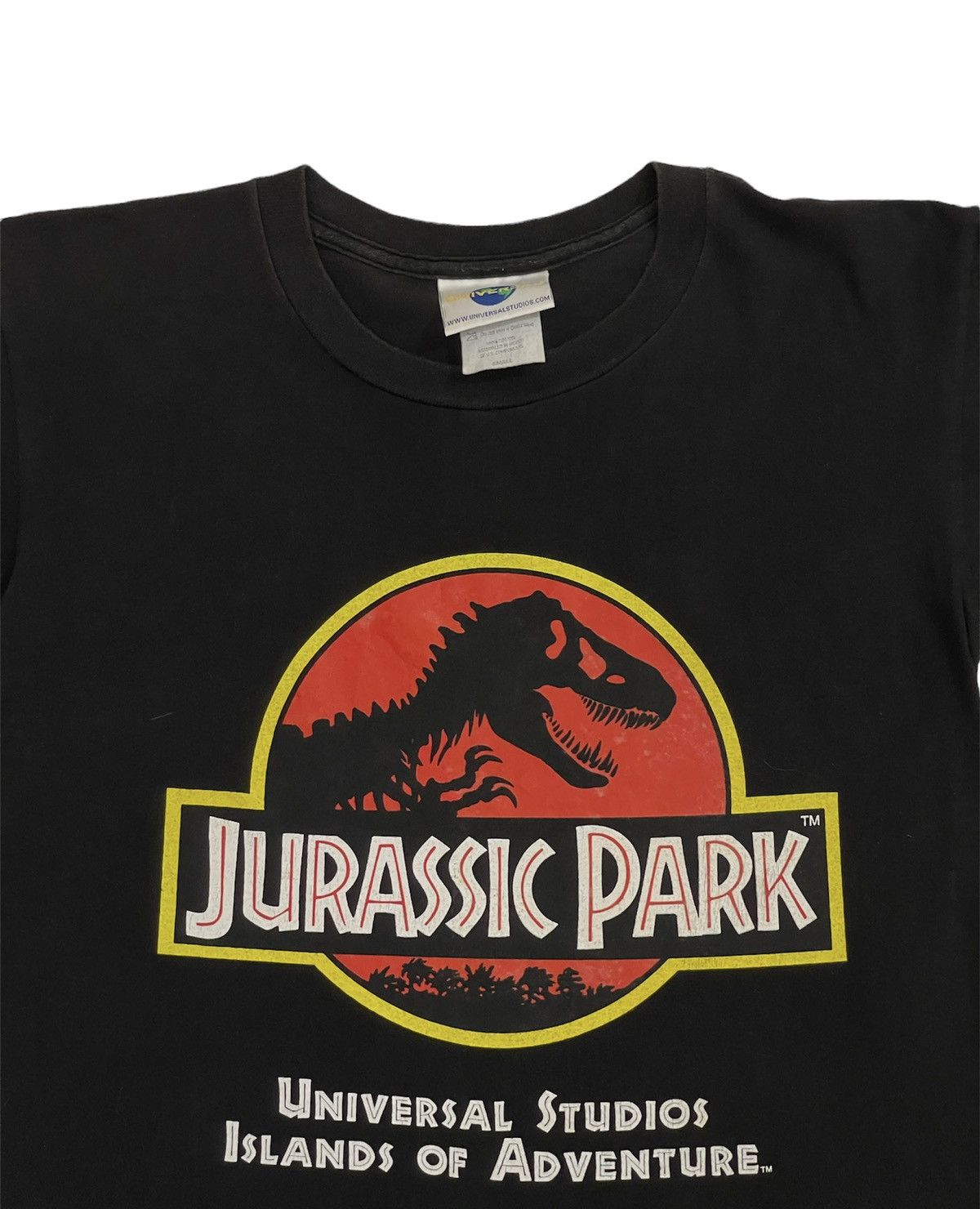 Vintage vintage jurassic park tshirt movie tshirt Size US S / EU 44-46 / 1 - 3 Thumbnail