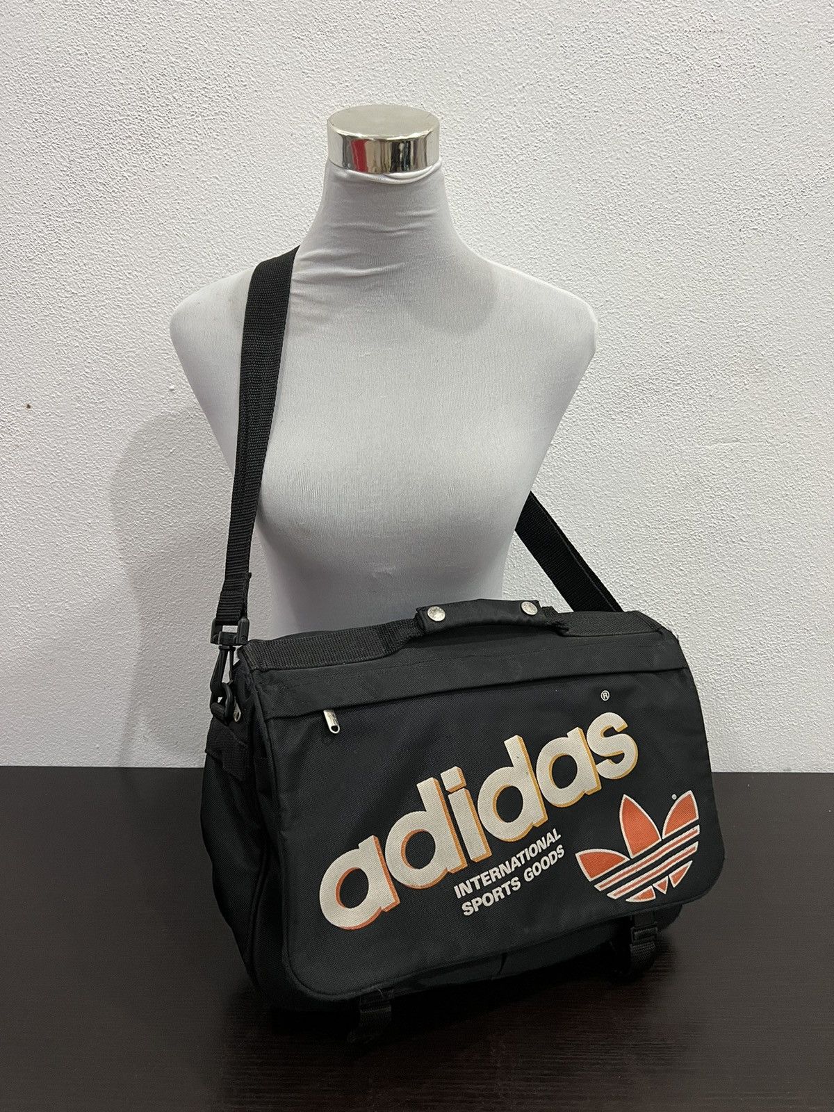 Adidas × Vintage Vintage Adidas Sport Big Logo Massenger Bag Size ONE SIZE - 2 Thumbnail
