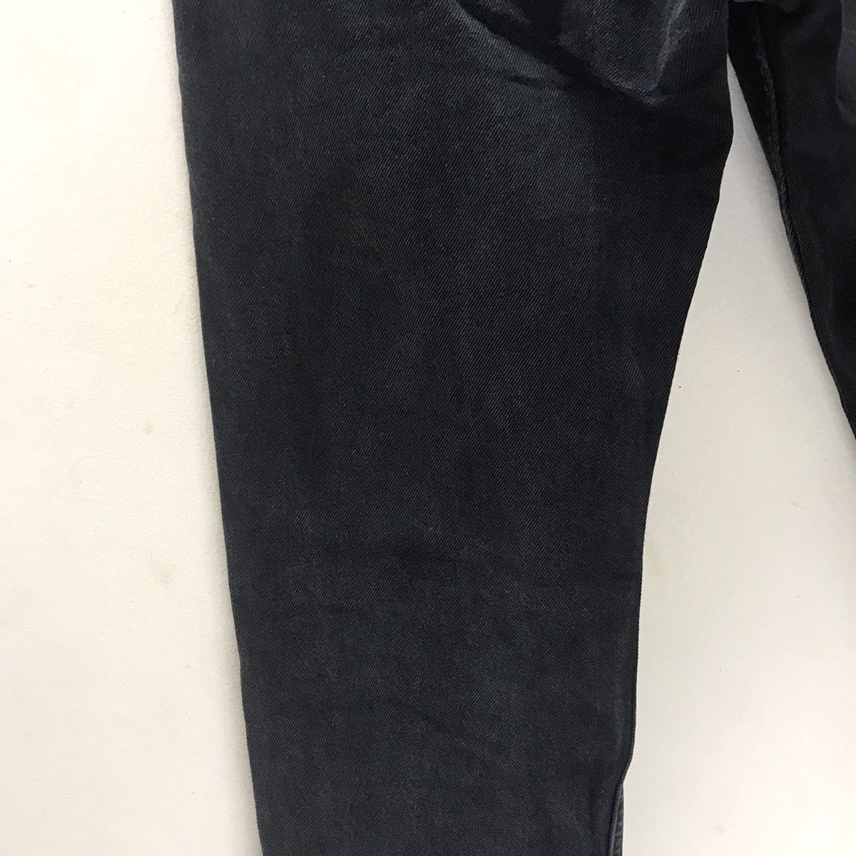 Levi's Vintage 90s Levis 501 Black Denim Jeans Made in USA Size US 31 - 14 Thumbnail