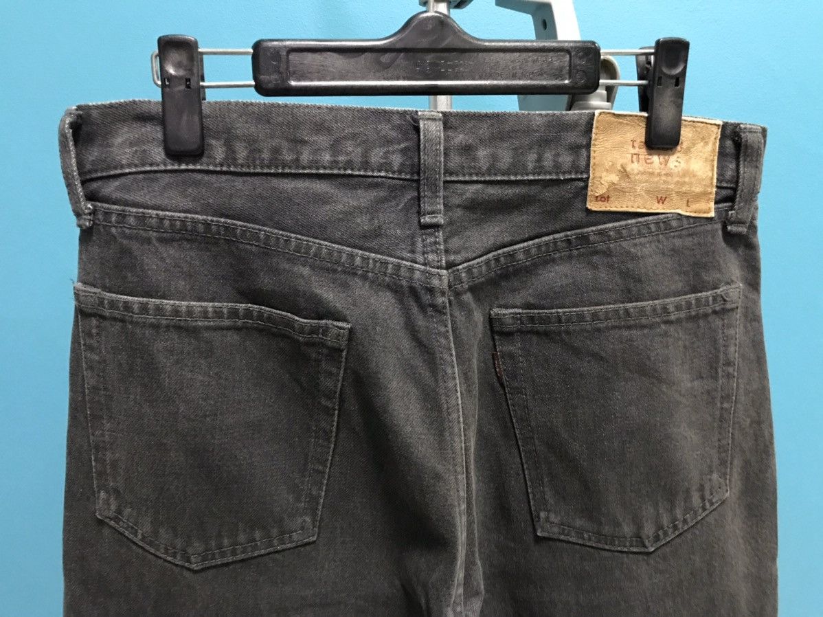 Japanese Brand TABLOID NEWS Japan Dark Grey Denim Jeans Made In Japan Size US 30 / EU 46 - 6 Thumbnail