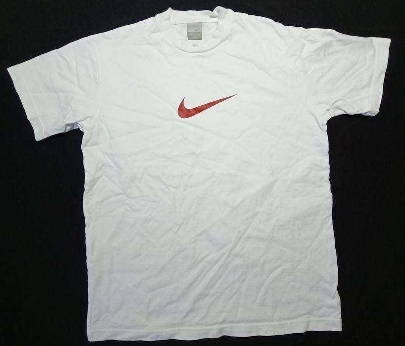 nike shirt logo in middle
