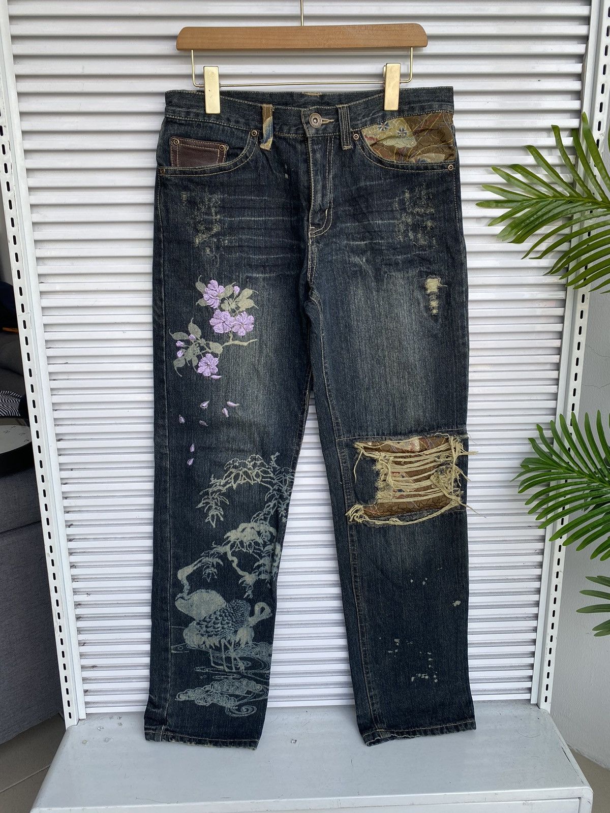 Japanese Brand Vintage Sukajan Floral Embroidered Denim Size US 32 / EU 48 - 2 Thumbnail