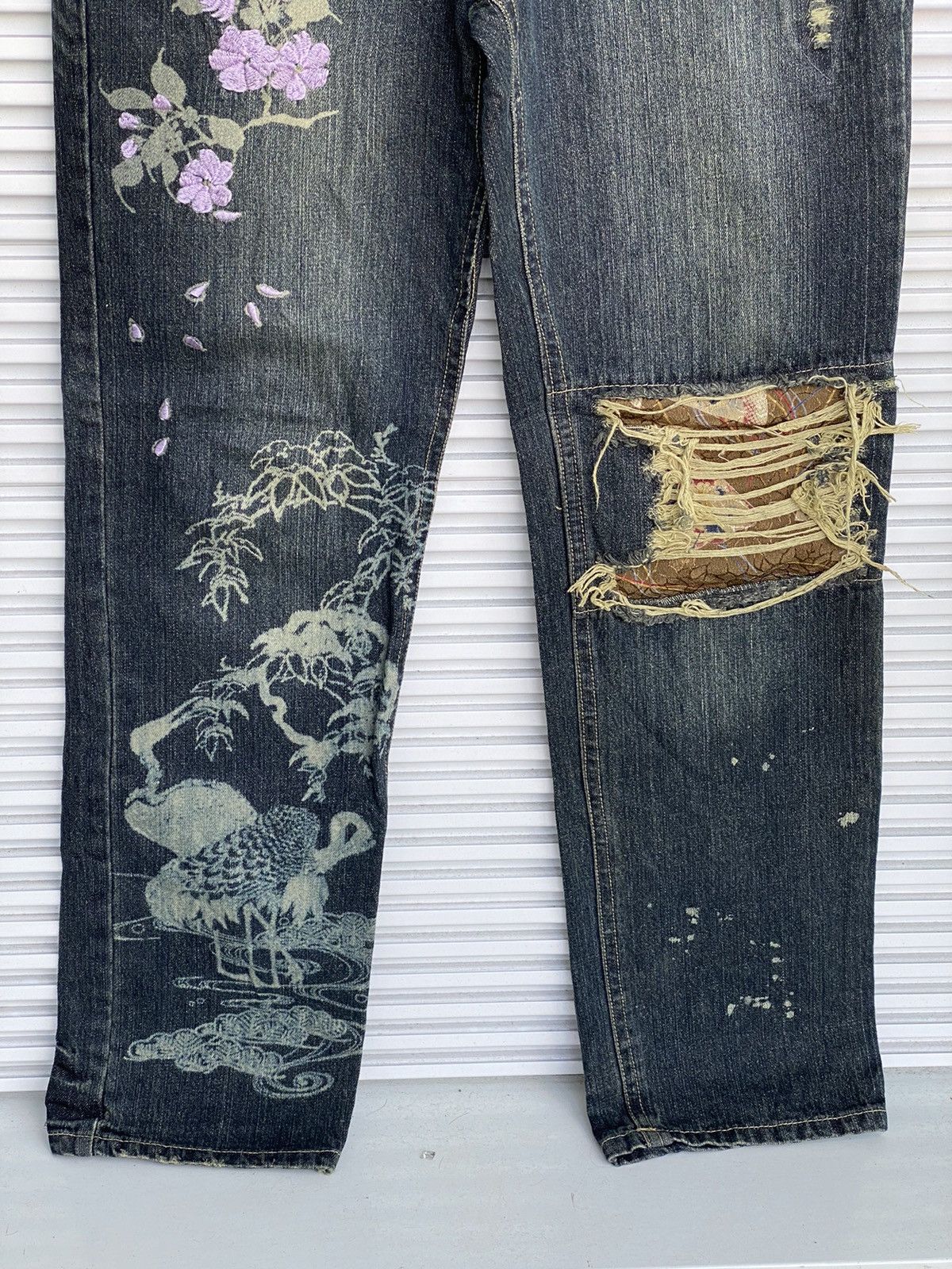 Japanese Brand Vintage Sukajan Floral Embroidered Denim Size US 32 / EU 48 - 4 Thumbnail
