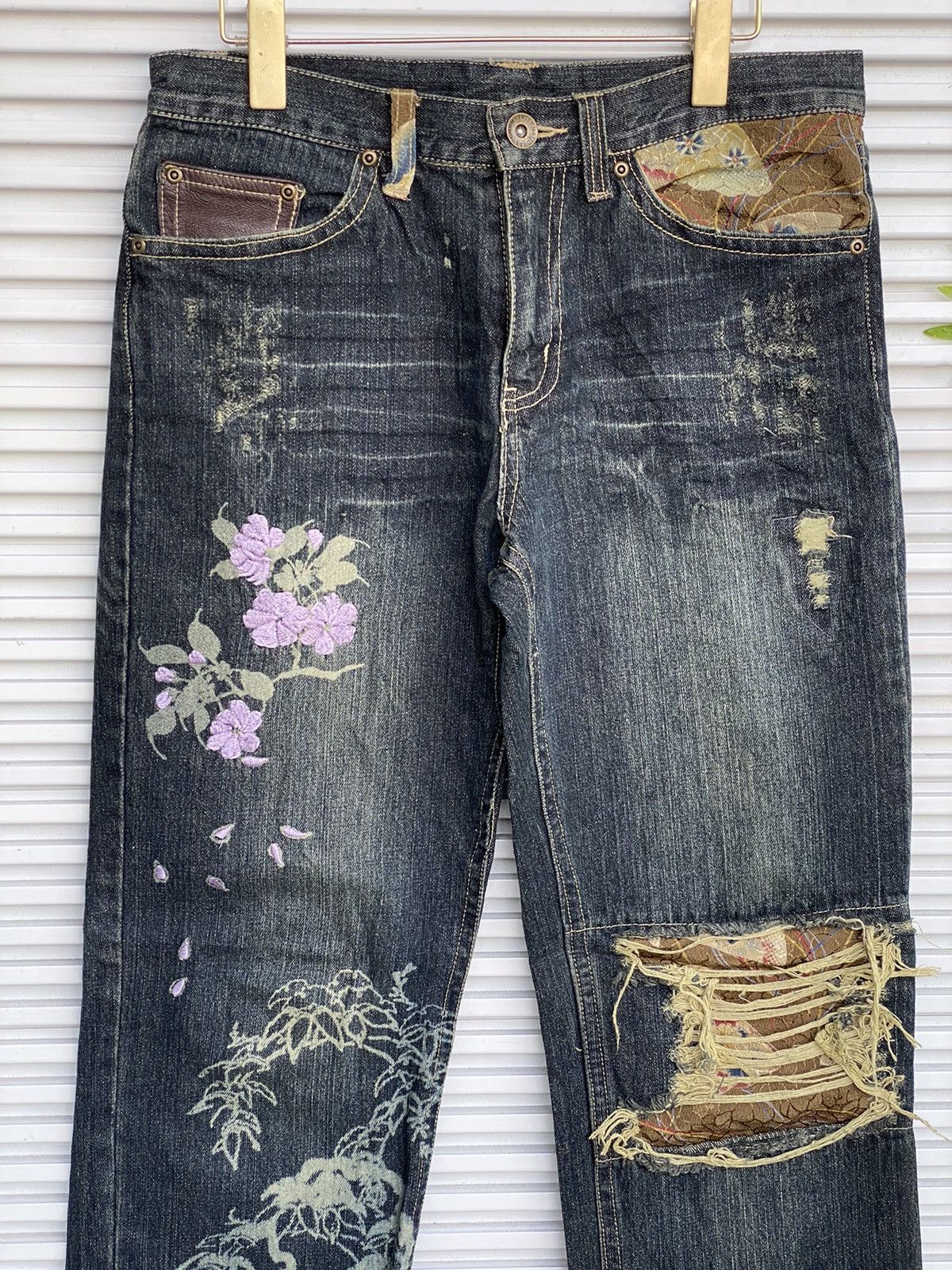 Japanese Brand Vintage Sukajan Floral Embroidered Denim Size US 32 / EU 48 - 3 Thumbnail
