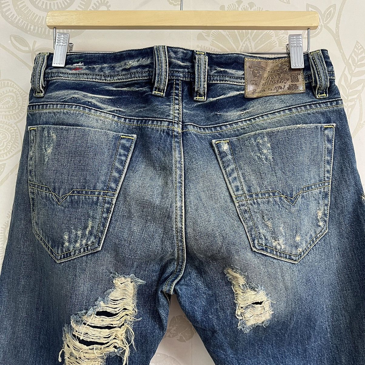 Diesel × Vintage Vintage Diesel Distressing Denim Viker Made In Italy Size US 29 - 21 Thumbnail