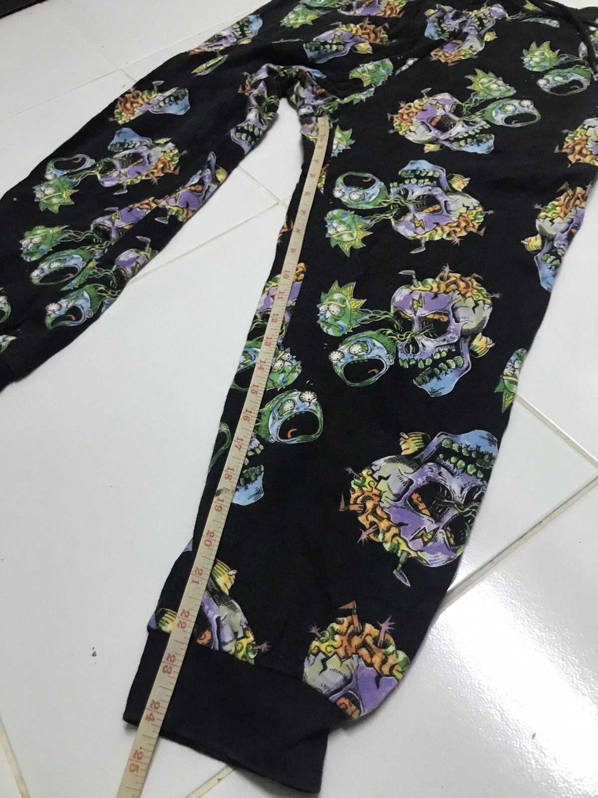 Cartoon Network Cartoon network fullprint pants Size US 32 / EU 48 - 9 Thumbnail