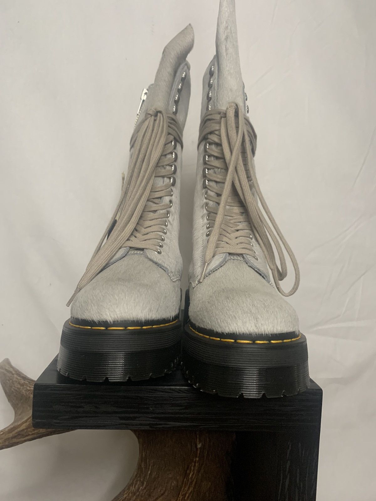 Dr. Martens × Rick Owens Rick owens vs dr. Martens EU45 Size US 11 / EU 44 - 2 Thumbnail