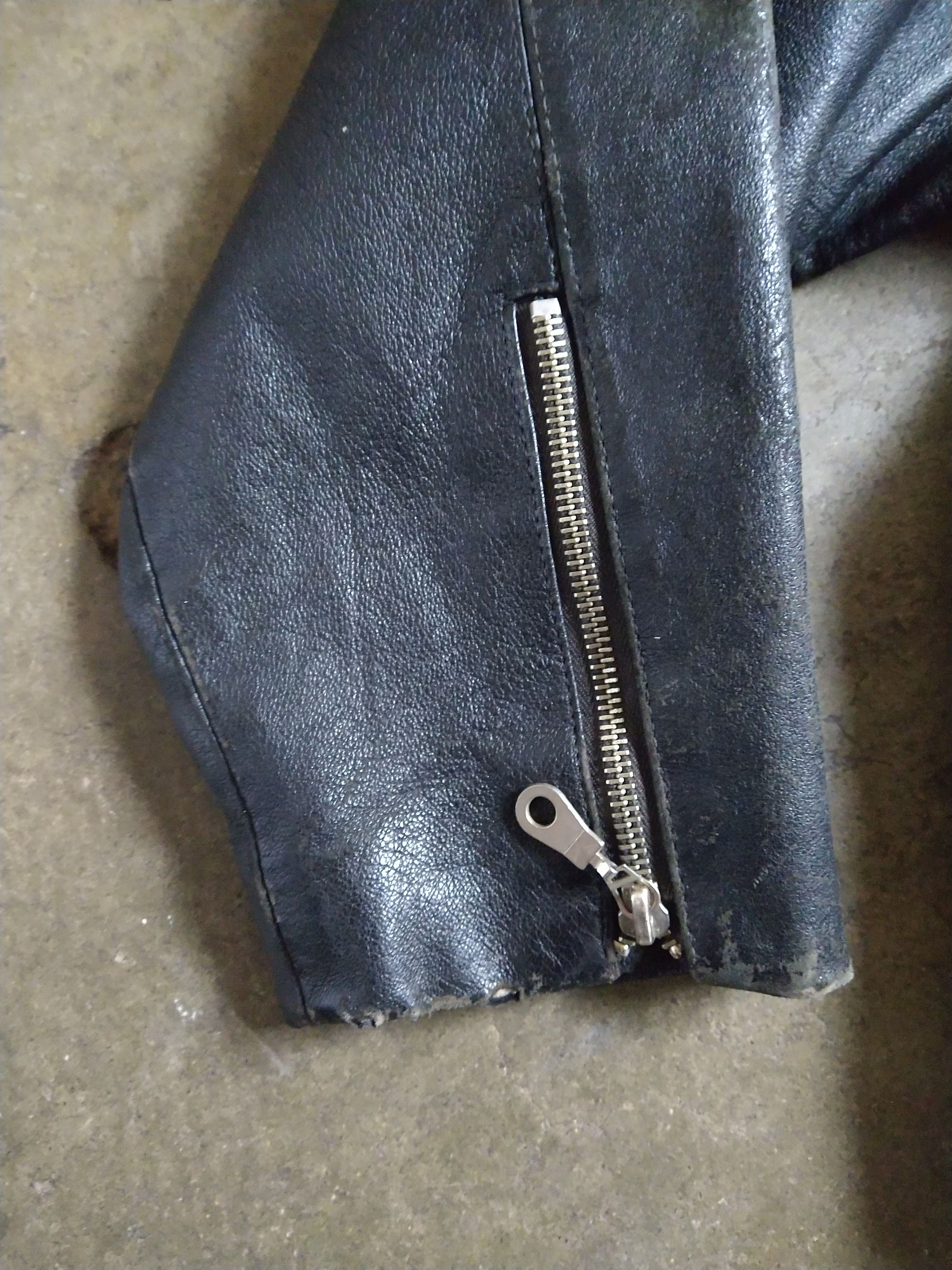 Genuine Leather Vintage Leather Motorcycle Jacket Biker Large Black Zip FLAW Size US L / EU 52-54 / 3 - 7 Thumbnail