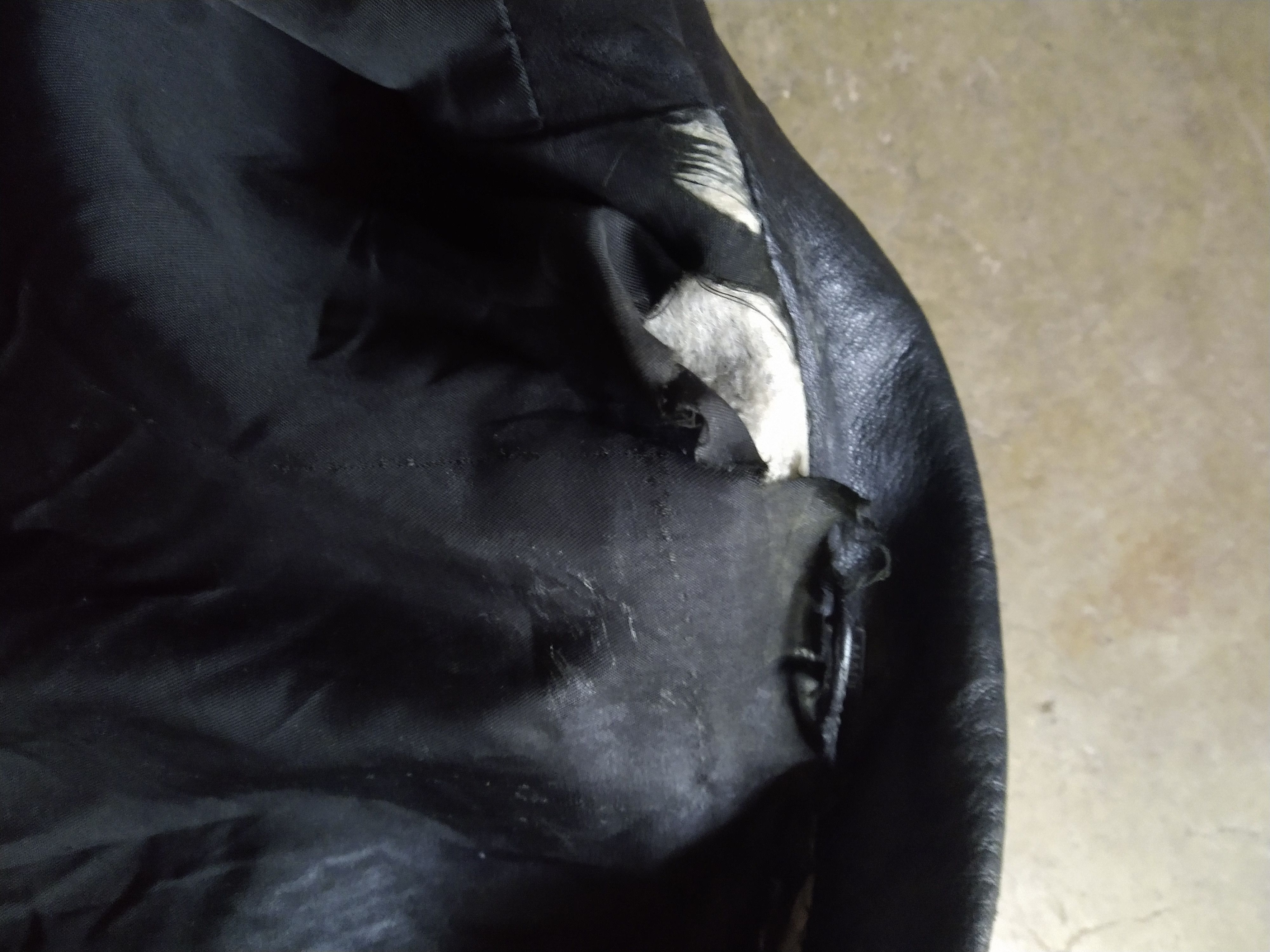 Genuine Leather Vintage Leather Motorcycle Jacket Biker Large Black Zip FLAW Size US L / EU 52-54 / 3 - 9 Thumbnail
