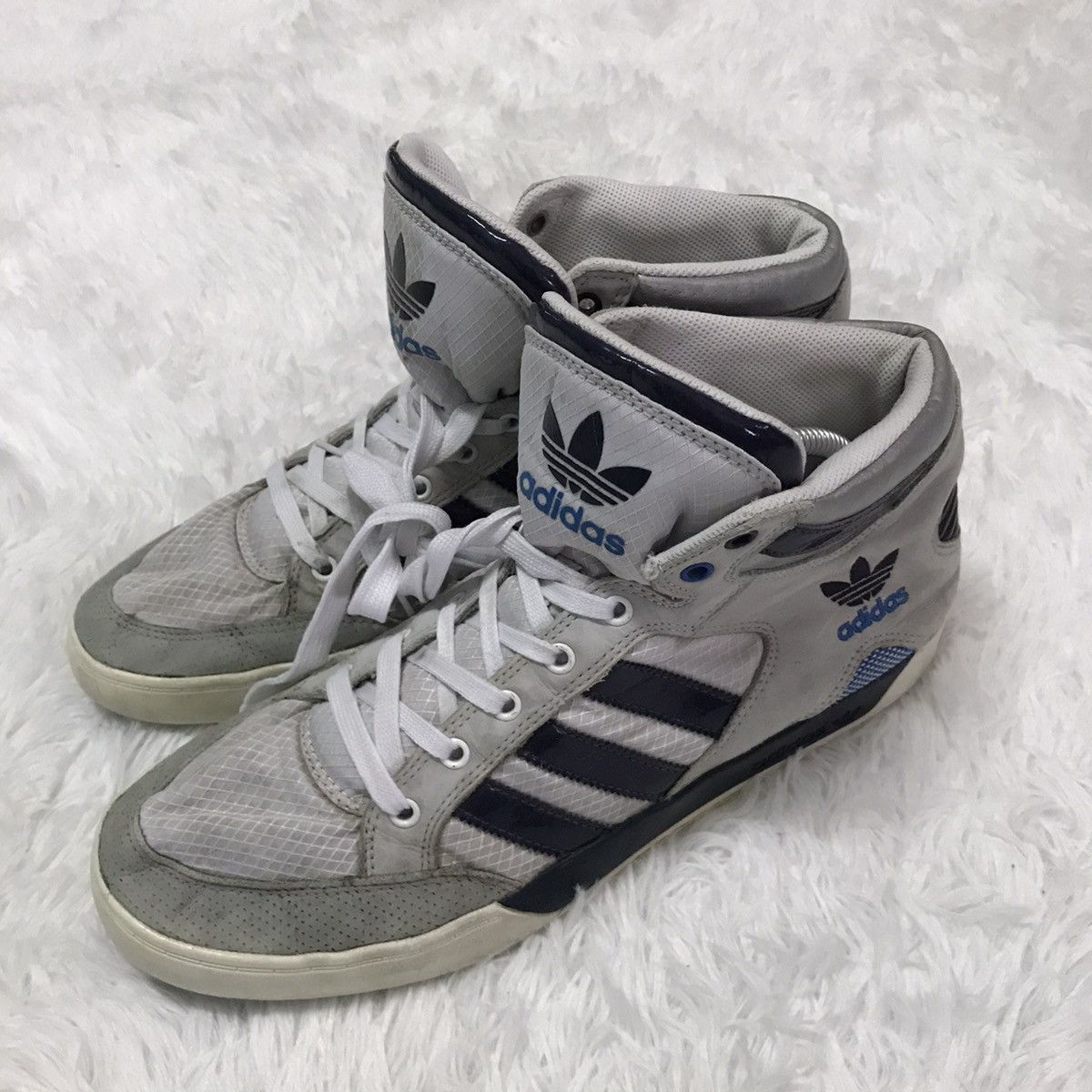 Adidas Adidas Hi Top Hard Court Size US 10 / EU 43 - 1 Thumbnail
