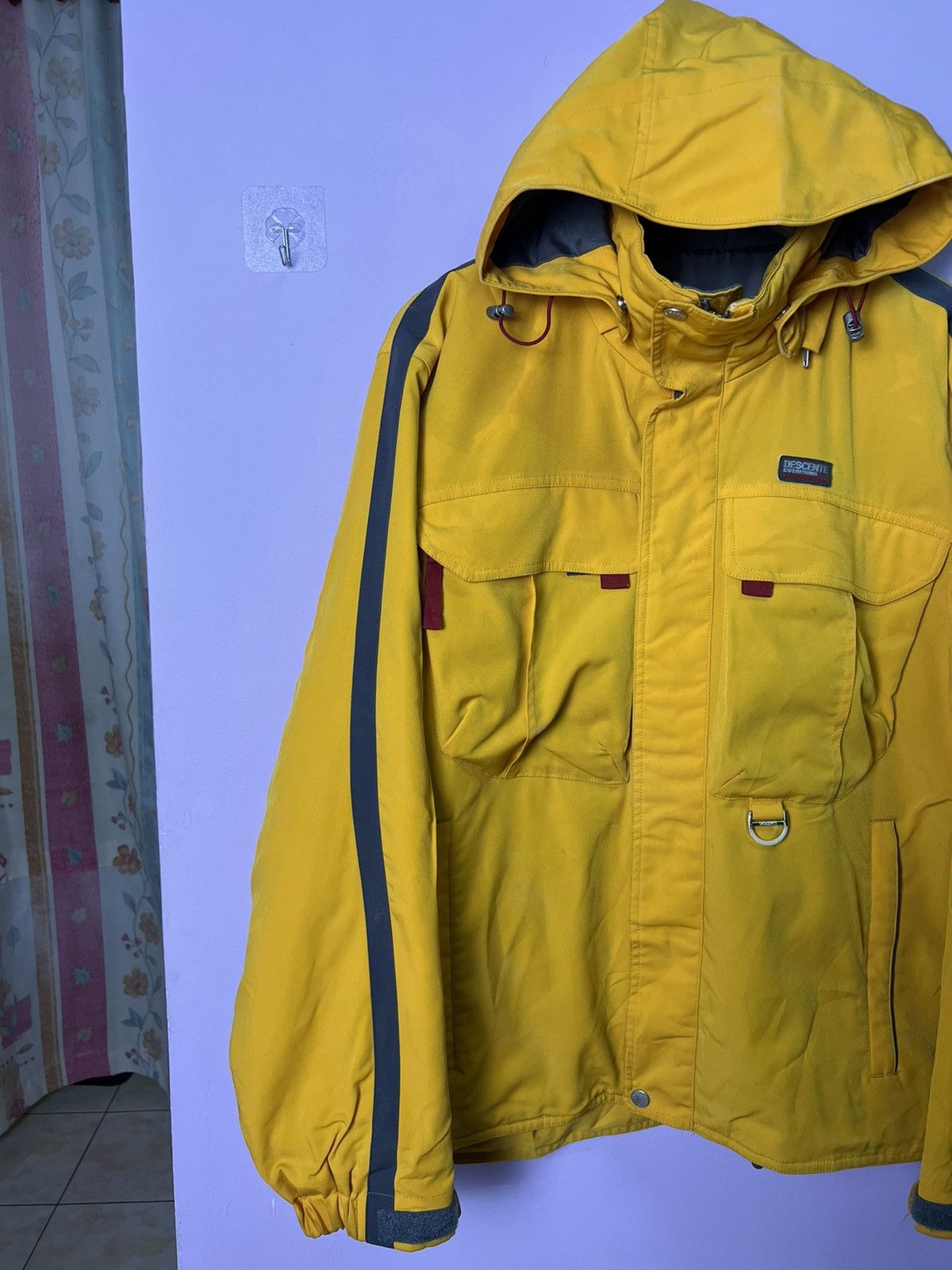 Descente 🔥Yellow Descente Skiing Jackets Size US M / EU 48-50 / 2 - 20 Thumbnail