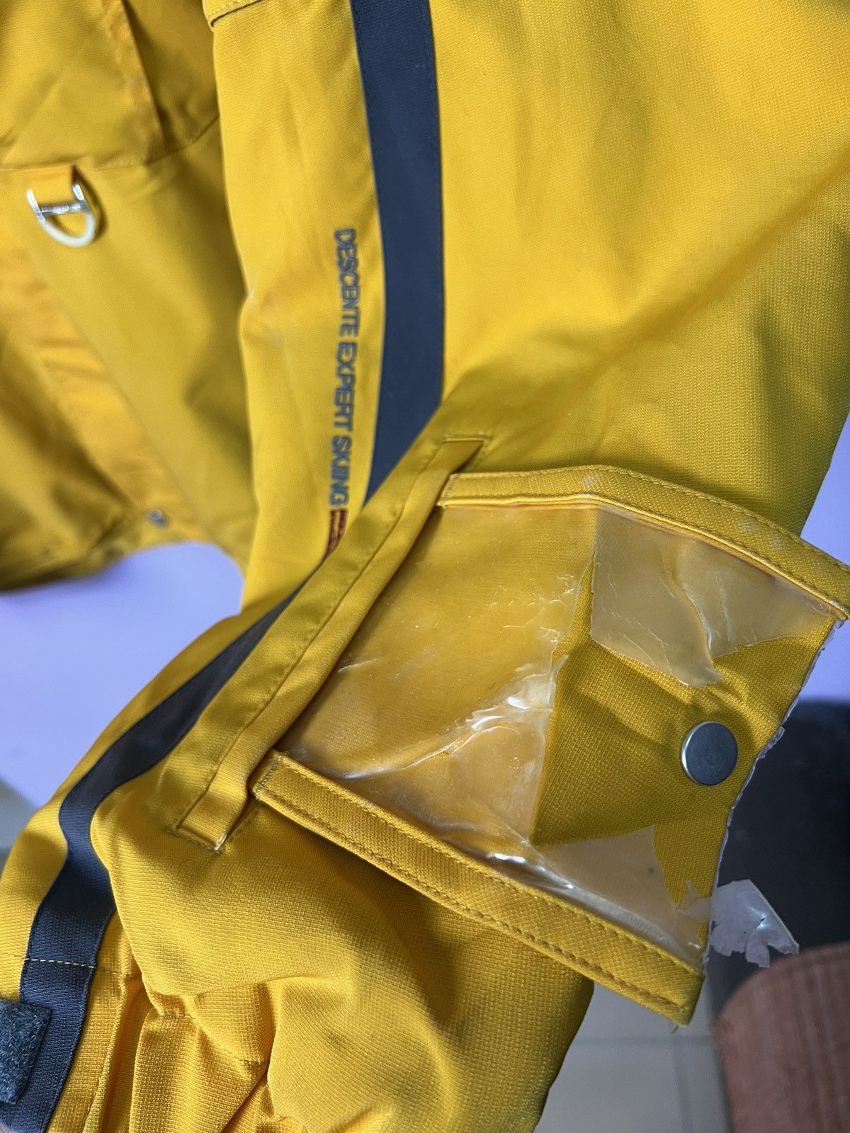 Descente 🔥Yellow Descente Skiing Jackets Size US M / EU 48-50 / 2 - 9 Thumbnail