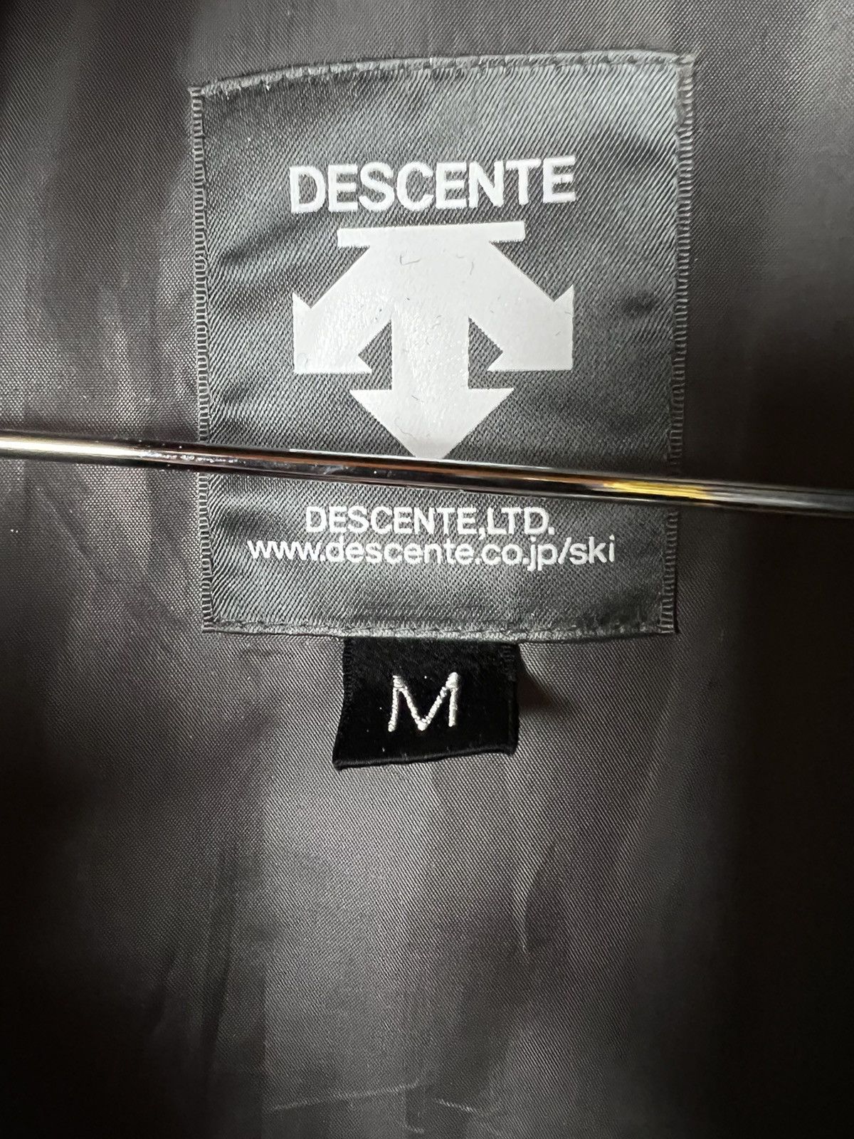 Descente 🔥Yellow Descente Skiing Jackets Size US M / EU 48-50 / 2 - 18 Thumbnail