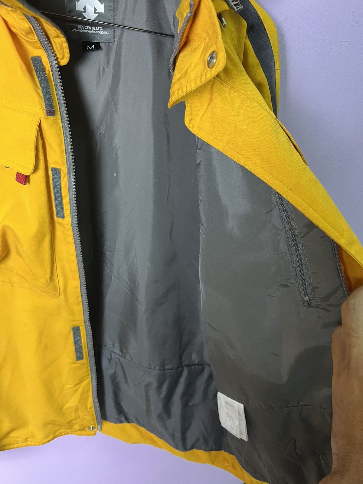 Descente 🔥Yellow Descente Skiing Jackets Size US M / EU 48-50 / 2 - 15 Thumbnail