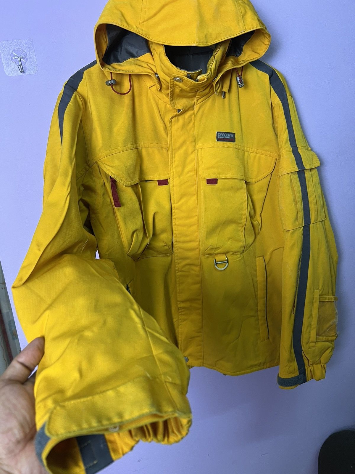 Descente 🔥Yellow Descente Skiing Jackets Size US M / EU 48-50 / 2 - 8 Thumbnail