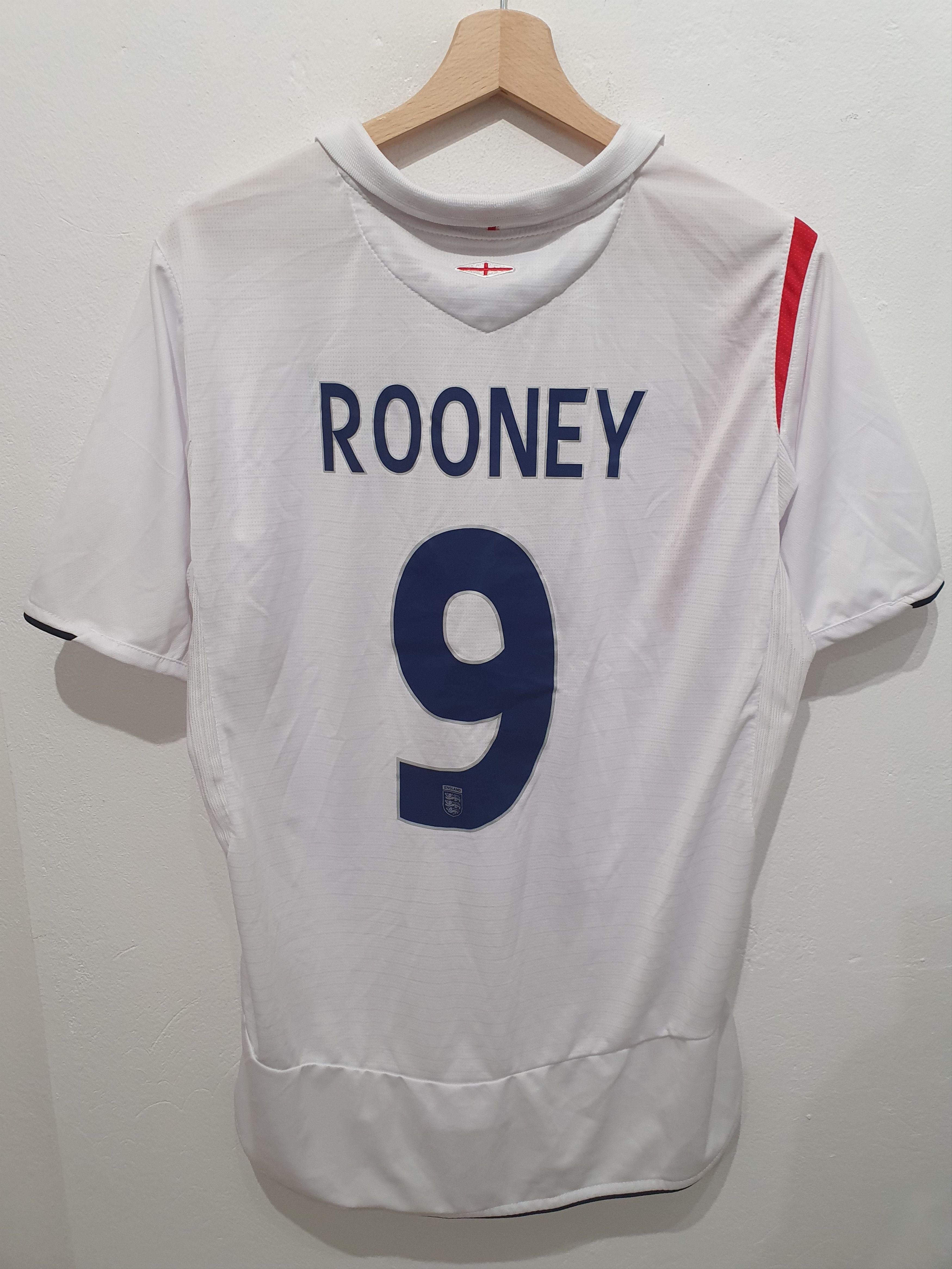 image of Rooney Umbro England Size M 2005 2006 Soccer Shirt Jersey in White, Men's
