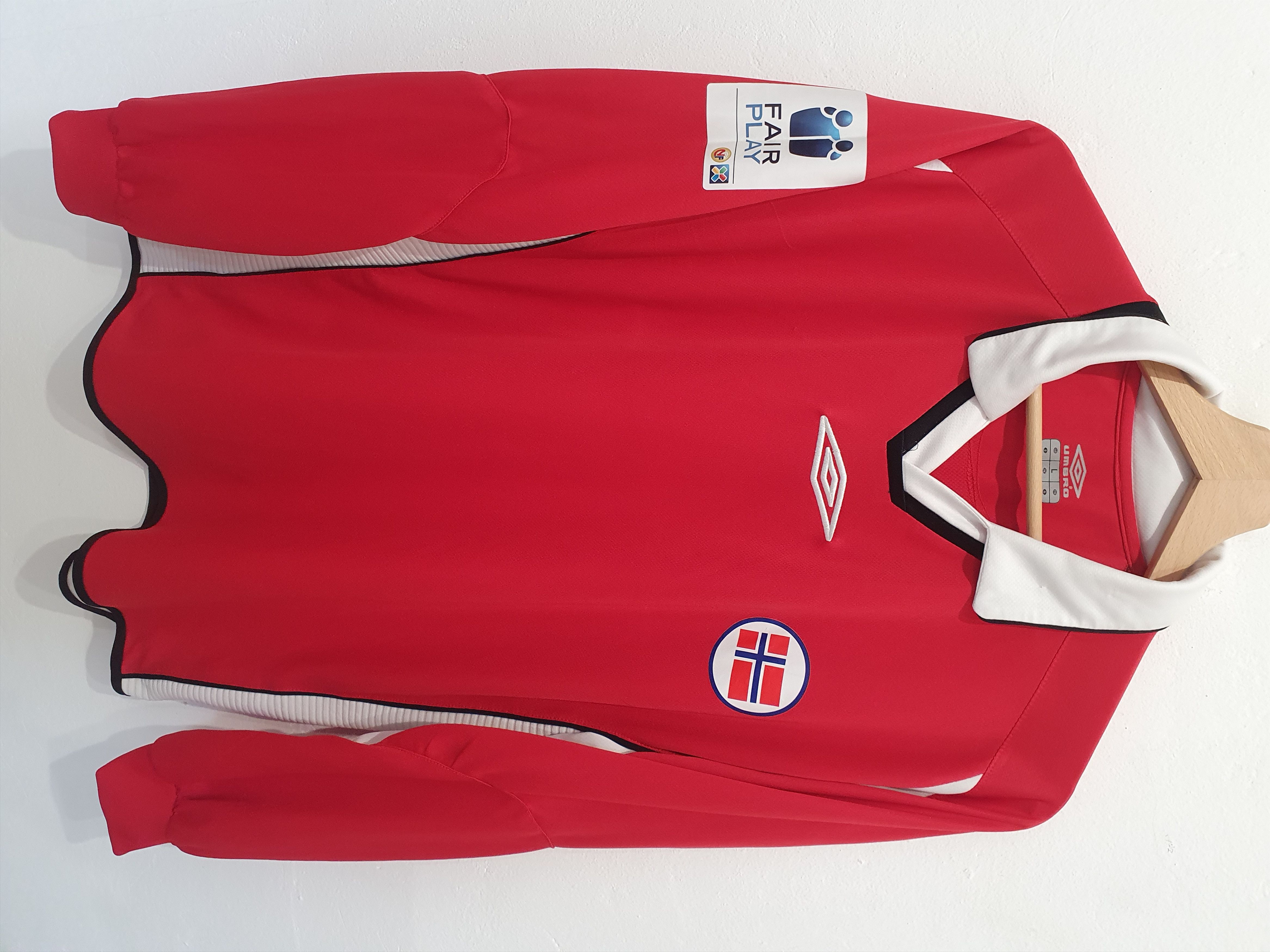 image of Umbro Norway Norge Size M L Shirt Longsleeve Jersey in Red, Men's