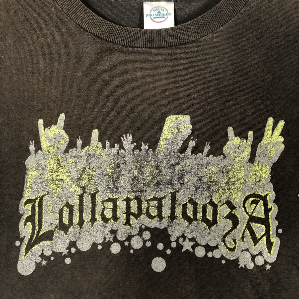 Band Tees × Vintage 🔥Thrash🔥Heavy🔥Loolapalooza Music Fest Tour Sun Faded Tee Size US M / EU 48-50 / 2 - 4 Thumbnail