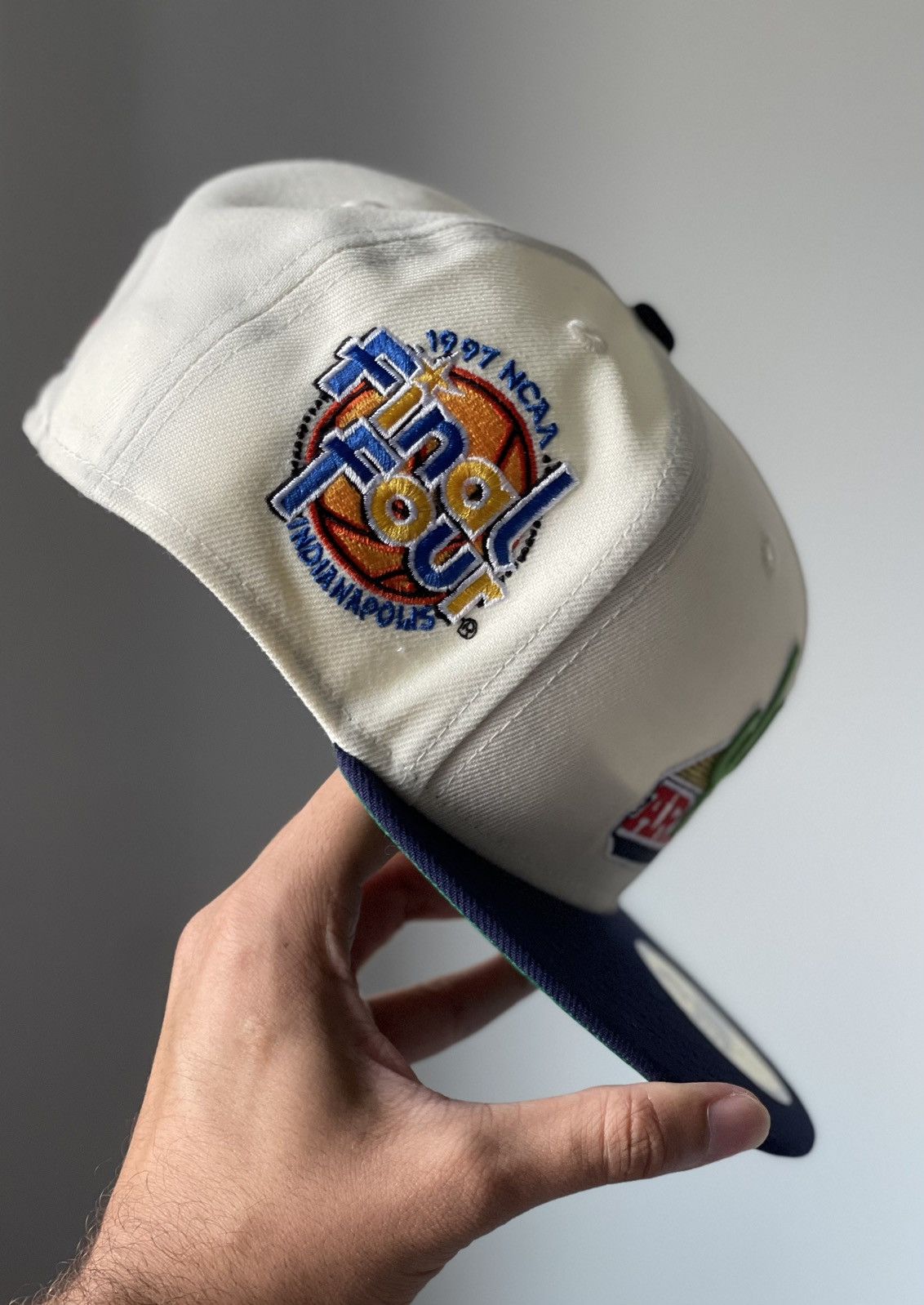 MLB × MyFitteds × New Era 7 1/8 MyFitteds Exclusive “Final Four NCAA” Arizona Wildcats Size ONE SIZE - 3 Thumbnail
