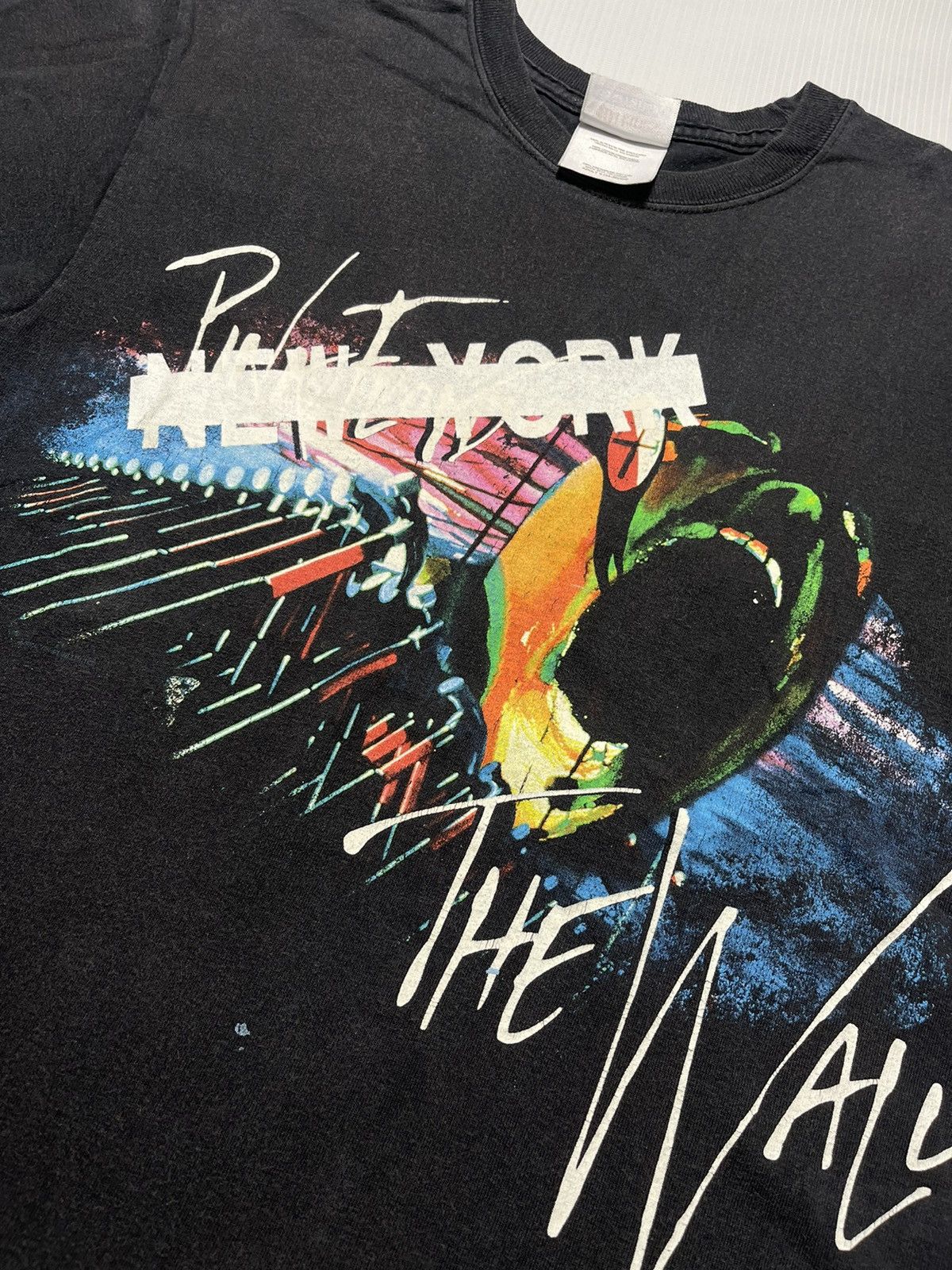 Band Tees Vintage Pink Floyd Band T-Shirt Size US S / EU 44-46 / 1 - 4 Thumbnail