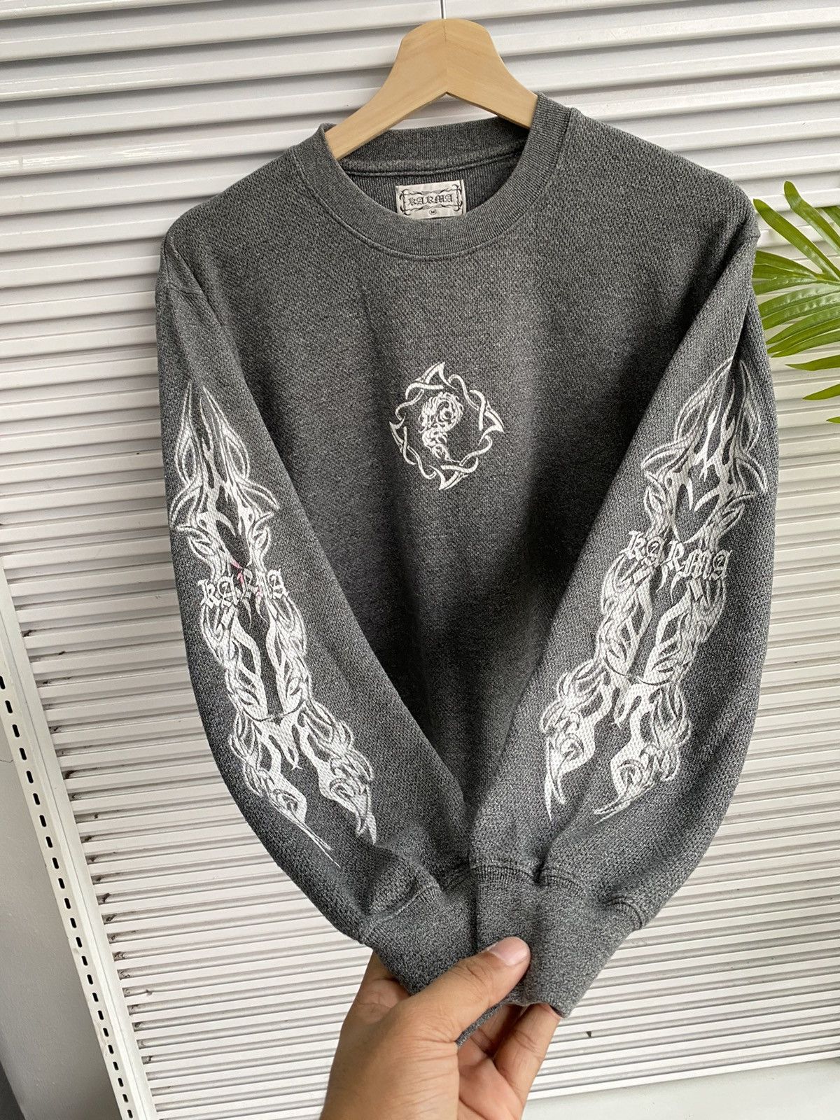 image of Vintage Karma Chrome Dragon Hearts Wings Crewneck in Grey, Men's (Size Medium)
