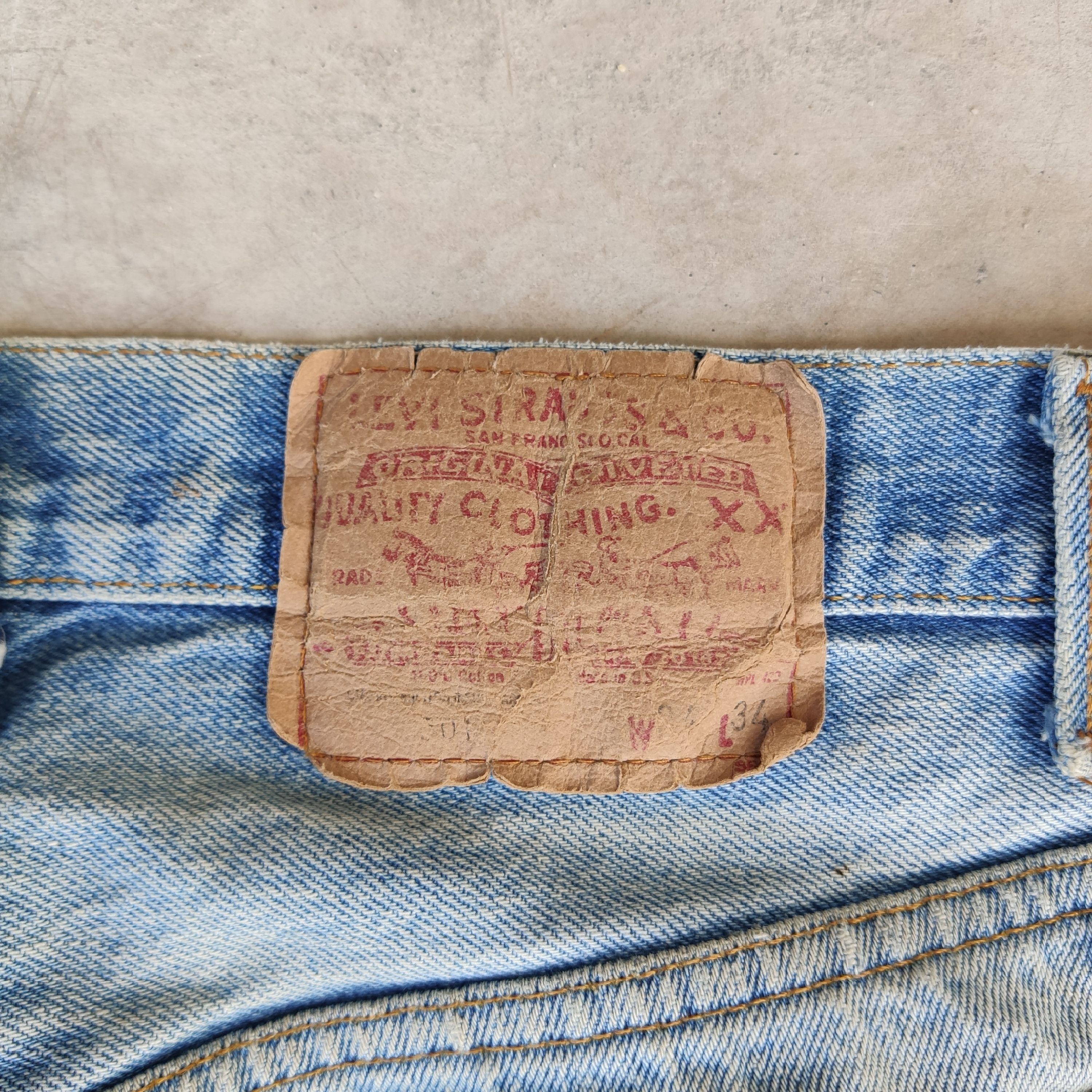Levi's × Vintage VINTAGE LEVI'S STRAUSS LOT 501 DISTRESSED DENIM Size US 33 - 2 Thumbnail