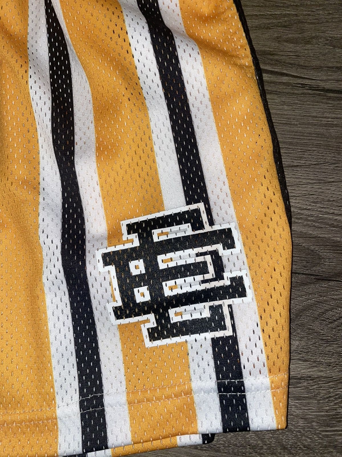 Eric Emanuel Eric Emanuel Yellow Black Stripe EE Shorts Size US 34 / EU 50 - 3 Thumbnail
