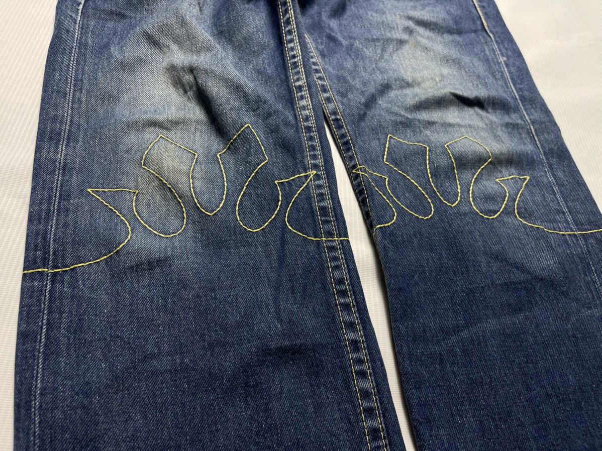 Levi's Levi's Lot 901 Fire Embroidered Jeans Size US 32 / EU 48 - 14 Thumbnail