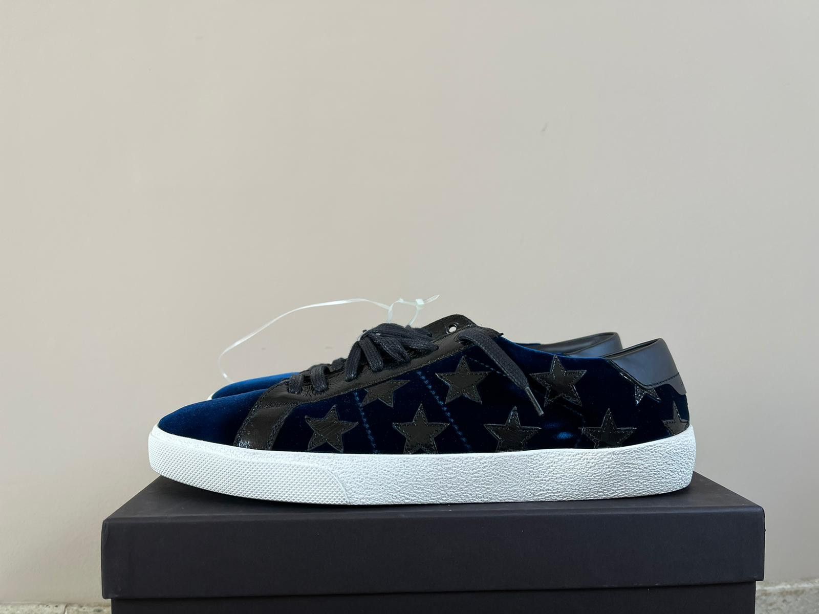 Saint Laurent Paris Velvet Court Classics in Black Size US 11 / EU 44 - 2 Thumbnail