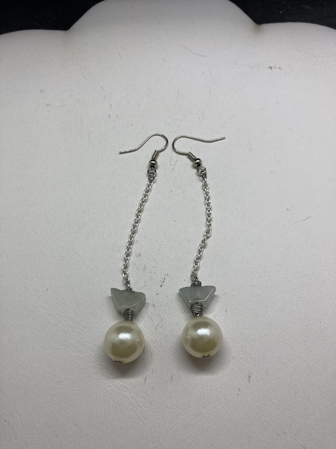 Handmade Green Jade dangle earrings with pearl bead Size ONE SIZE - 3 Thumbnail