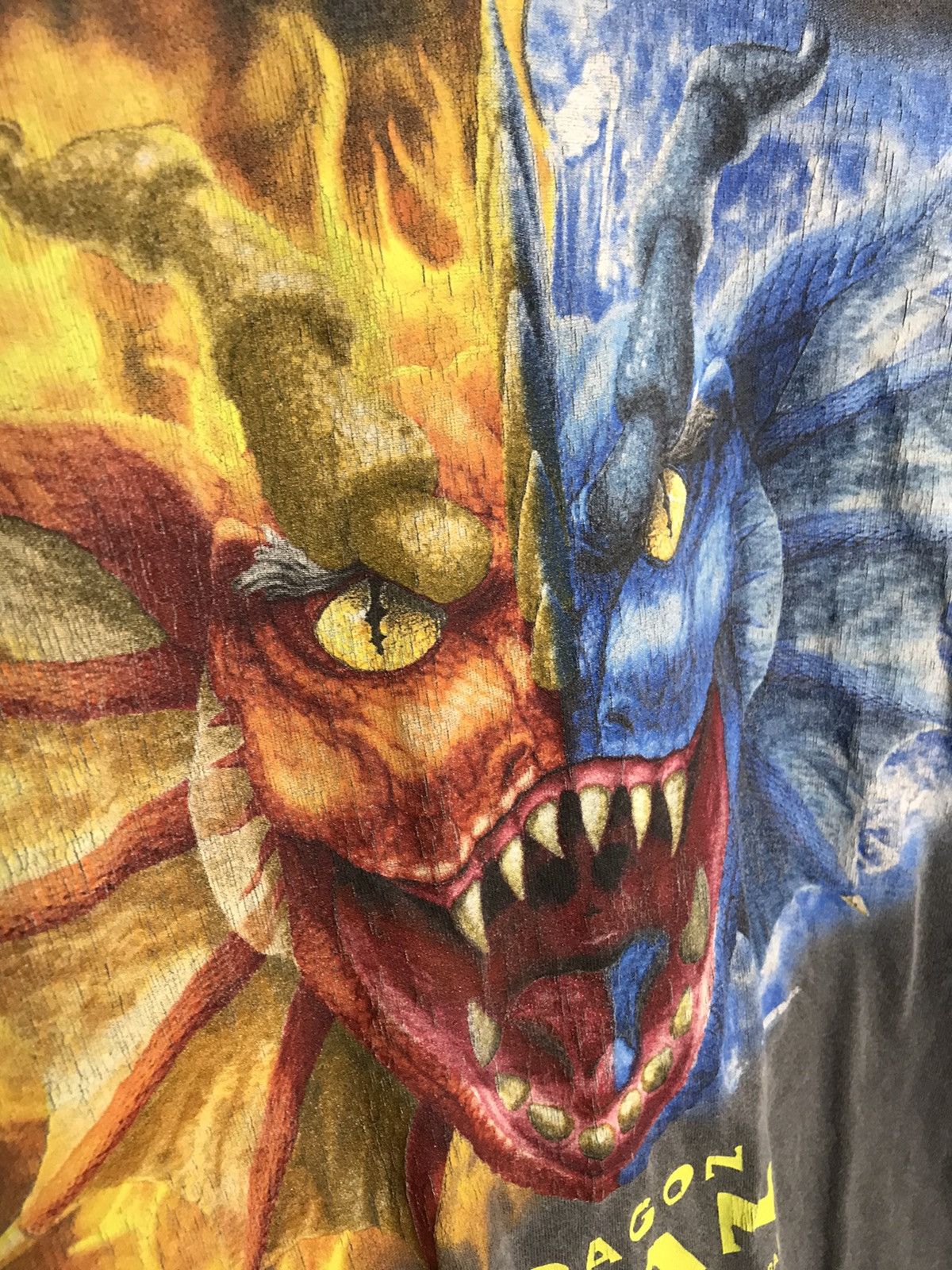 Vintage Vintage 90s Universal Dragon Khan faded t-shirt Size US M / EU 48-50 / 2 - 4 Thumbnail
